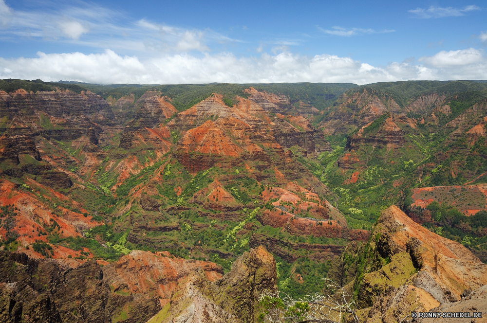 Waimea Canyon Schlucht Schlucht Tal natürliche depression Wüste Landschaft Felge Park Berg Fels nationalen Berge Aushöhlung landschaftlich Klippe Felsen Geologie Reisen Grand Südwesten Stein Himmel Wandern Orange Sand Westen im freien Urlaub Abenteuer Wolken Baum Wahrzeichen geologische Tourismus im freien Fluss Tourist Wunder Mesa Welt Süden Szenerie Bildung Sandstein Wildnis Aussicht Sonnenuntergang Wolke natürliche Gelände Sonne Szene Farbe Sonnenaufgang bunte gelb Straße Bäume Licht Erholung Herbst übersehen Nationalpark Arid Zustand trocken Umgebung Wasser Horizont Sommer canyon ravine valley natural depression desert landscape rim park mountain rock national mountains erosion scenic cliff rocks geology travel grand southwest stone sky hiking orange sand west outdoors vacation adventure clouds tree landmark geological tourism outdoor river tourist wonder mesa world south scenery formation sandstone wilderness vista sunset cloud natural terrain sun scene color sunrise colorful yellow road trees light recreation autumn overlook national park arid state dry environment water horizon summer