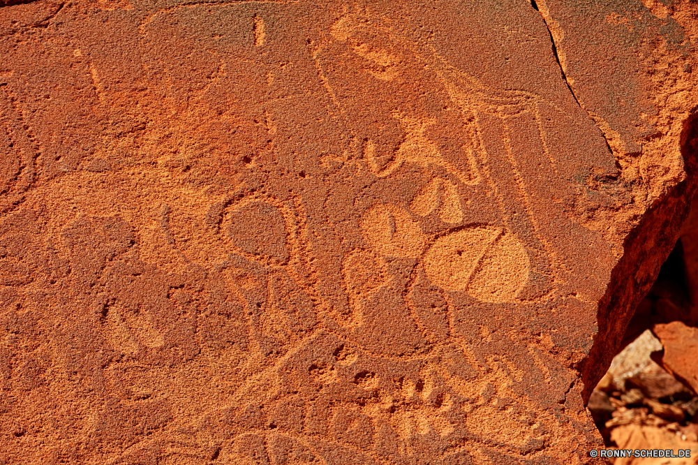 Twyfelfontein Textur Sand alt Rau Muster Antik Material texturierte schmutzig Hintergründe Grunge Fliese Braun Verwittert im Alter von Antike Stein Boden Oberfläche leere Mauer Mosaik Papier Verfall Erde Alterung natürliche Gestaltung leere Tapete Jahrgang Fleck Datenblatt Text Brief Retro befleckt Pergament Beton Messwertaufnehmer hin-und hergerissen Geschichte Leinwand Hintergrund Hinweis Schließen Detail Schichten getupft Karton Alter Zement Fels Buch Wüste Strand verbrannte gelb veraltet Dämmstoff Poster Stuck Dokuments Korn Baumaterial Elektrisches Gerät Grunge trocken Architektur spröde Schriftrollen Briefkopf Korrespondenz Seiten chaotisch Brennen getragen geknackt Gebäude Sandstein körnig rostige Texturen Kunst malen closeup sandigen zu knacken Sommer Ozean Gerät Düne glatte Farbe Reisen Meer niemand texture sand old rough pattern antique material textured dirty backgrounds grunge tile brown weathered aged ancient stone soil surface empty wall mosaic paper decay earth aging natural design blank wallpaper vintage stain sheet text letter retro stained parchment concrete transducer torn history canvas backdrop note close detail layers spotted cardboard age cement rock book desert beach burnt yellow obsolete insulating material poster stucco document grain building material electrical device grungy dry architecture brittle scrolls letterhead correspondence pages messy burning worn cracked building sandstone grainy rusty textures art paint closeup sandy crack summer ocean device dune smooth color travel sea nobody