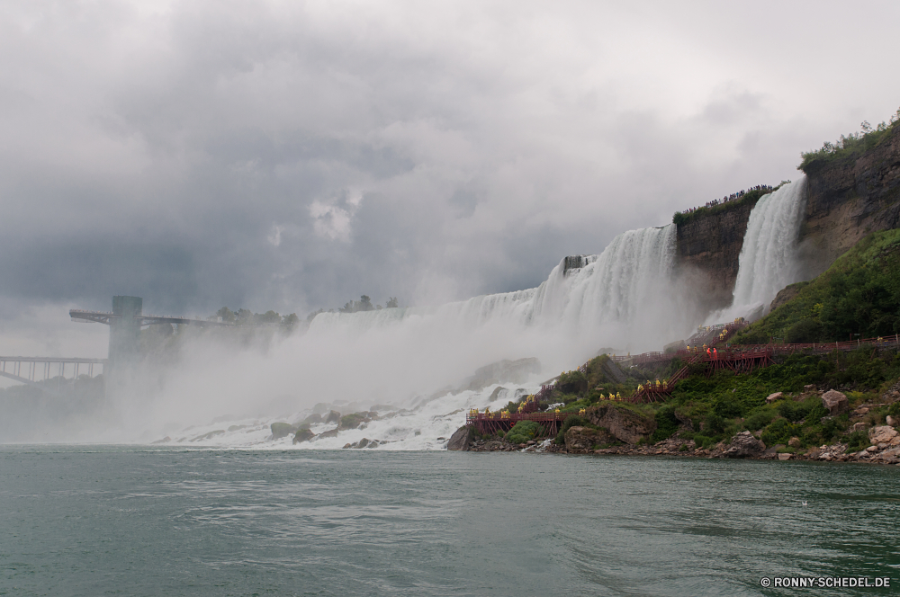 Niagara Falls Landschaft Wasser Meer Ozean Gletscher Eisberg Berg Küste Reisen Himmel Strand Klippe Barrier Küstenlinie Fels geologische formation landschaftlich Berge Bucht Dam Fluss Ufer Vorgebirge Obstruktion Küste Wolken Tourismus Felsen Schnee Eis Insel Sommer Urlaub natürliche Höhe im freien Welle im freien Kanal Park Wolke Szenerie See Sand kalt Pazifik Horizont Struktur Spitze Hügel Szene Körper des Wassers nationalen Wildnis Türkis Umgebung Wald Tropischer Tag natürliche Wasserfall Surf Wellenbrecher Paradies Ziel Becken Wellen Baum Tourist Schiff seelandschaft Erhaltung Wahrzeichen am Meer Tal Landschaften Kap Winter Stein natürliche depression Wetter Reflexion Arktis Sonnenuntergang Erholung Frühling hoch Boot Bereich Entspannen Sie sich Süden ruhige Farbe Bäume landscape water sea ocean glacier iceberg mountain coast travel sky beach cliff barrier shoreline rock geological formation scenic mountains bay dam river shore promontory obstruction coastline clouds tourism rocks snow ice island summer vacation natural elevation outdoor wave outdoors channel park cloud scenery lake sand cold pacific horizon structure peak hill scene body of water national wilderness turquoise environment forest tropical day natural waterfall surf breakwater paradise destination basin waves tree tourist ship seascape conservation landmark seaside valley scenics cape winter stone natural depression weather reflection arctic sunset recreation spring high boat range relax south tranquil color trees