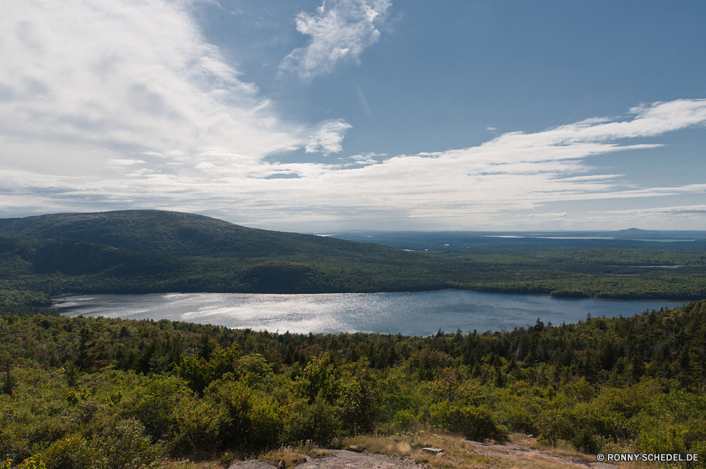 Acadia National Park Wasser Küstenlinie Landschaft Meer Berg Bereich Himmel Ozean See Vorgebirge natürliche Höhe Küste Reisen geologische formation Berge landschaftlich Hochland Küste Baum Park Wolken Fels Strand Fluss Kap Tourismus Ufer Wald Sommer Insel Wolke Hügel Szenerie Urlaub Bucht Sonne im freien Schnee Stein Sand Wildnis Szene natürliche ruhige am See Panorama sonnig nationalen Bäume seelandschaft im freien Becken Wild Gras Ruhe Wetter am Meer Horizont Umgebung Klippe Reflexion Pazifik Spitze Grat Sandbank Felsen Wellen Sonnenuntergang Teich Landschaften natürliche depression friedliche Herbst Urlaub Tag Küste Aussicht felsigen Tal gelassene bewölkt Gletscher Farbe Bar Barrier klar water shoreline landscape sea mountain range sky ocean lake promontory natural elevation coast travel geological formation mountains scenic highland coastline tree park clouds rock beach river cape tourism shore forest summer island cloud hill scenery vacation bay sun outdoors snow stone sand wilderness scene natural tranquil lakeside panorama sunny national trees seascape outdoor basin wild grass calm weather seaside horizon environment cliff reflection pacific peak ridge sandbar rocks waves sunset pond scenics natural depression peaceful autumn holiday day coastal vista rocky valley serene cloudy glacier color bar barrier clear