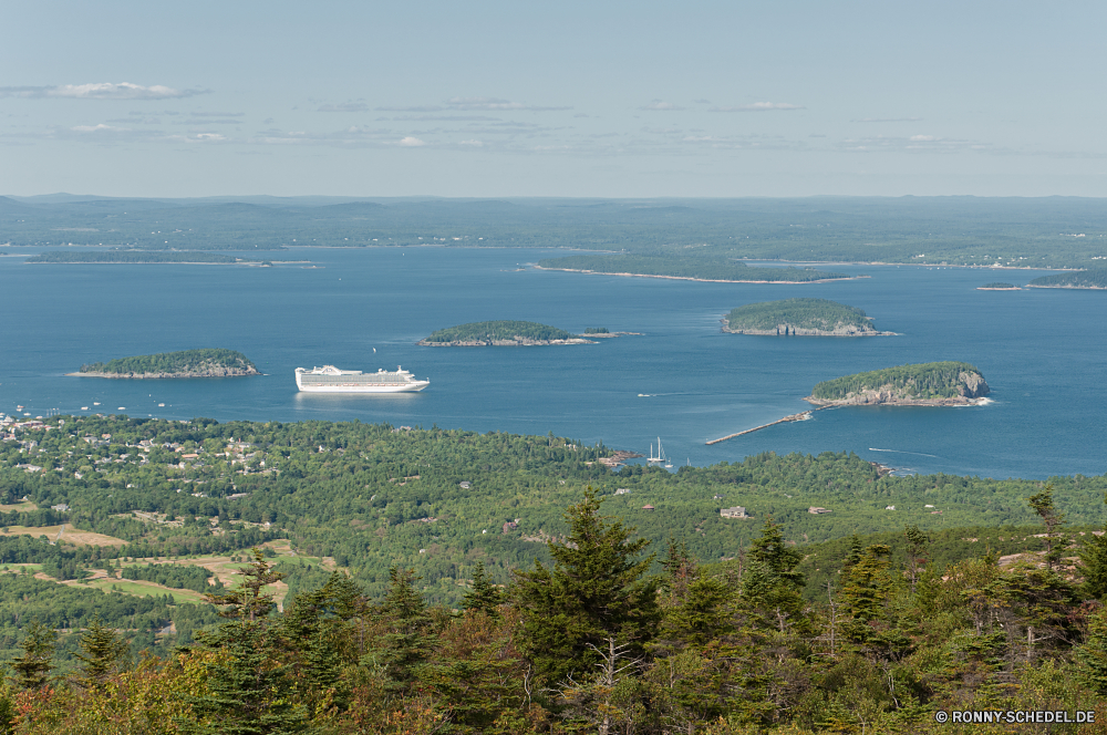 Acadia National Park Küstenlinie Wasser Landschaft Meer Kap Ozean Himmel Küste Strand Wolken Ufer Insel Bucht Sommer Baum Küste landschaftlich Fels Reisen Sonne Urlaub Tourismus Sand Wolke See Szenerie Wald Berg Horizont am Meer sonnig ruhige Hügel Berge Szene Welle Stein Urlaub Bäume natürliche Höhe Boot Tropischer Vorgebirge Stadt Wellen Park seelandschaft Ruhe Tourist Sonnenuntergang Paradies friedliche im freien Fluss Küste Pazifik Klippe geologische formation klar Felsen Resort im freien Reflexion Grat Jacht Hafen Tag Pflanze Entspannung Farbe Wetter Sandbank Gras Wild Marina Barrier felsigen idyllische Urlaub bewölkt Sonnenschein natürliche Frieden Körper des Wassers Straße Sonnenlicht Entwicklung des ländlichen niemand shoreline water landscape sea cape ocean sky coast beach clouds shore island bay summer tree coastline scenic rock travel sun vacation tourism sand cloud lake scenery forest mountain horizon seaside sunny tranquil hill mountains scene wave stone holiday trees natural elevation boat tropical promontory city waves park seascape calm tourist sunset paradise peaceful outdoor river coastal pacific cliff geological formation clear rocks resort outdoors reflection ridge yacht harbor day plant relaxation color weather sandbar grass wild marina barrier rocky idyllic vacations cloudy sunshine natural peace body of water road sunlight rural nobody