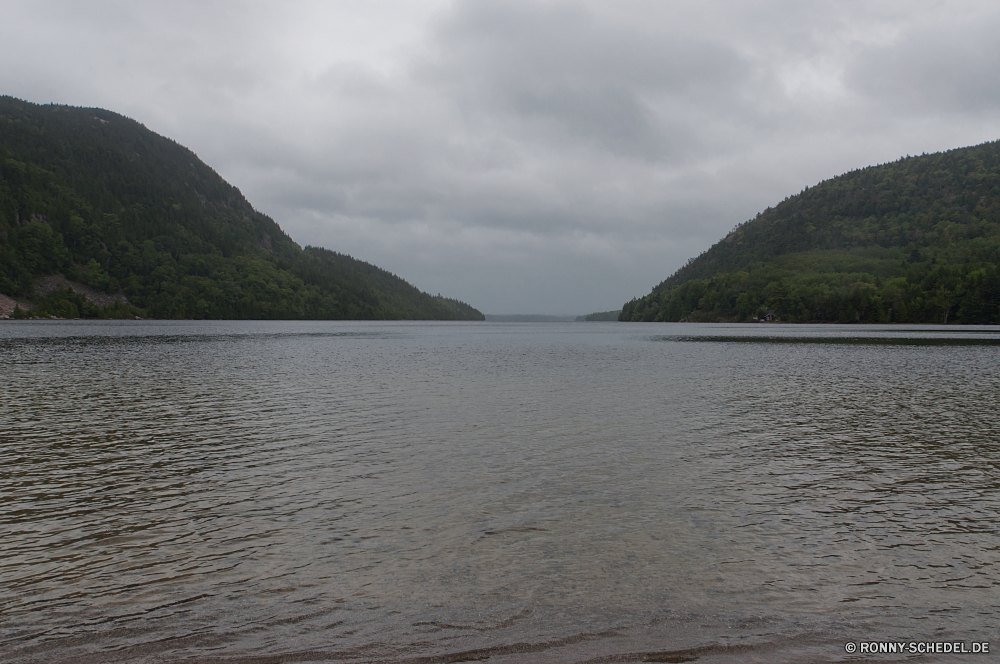 Acadia National Park Wasser Vorgebirge Landschaft natürliche Höhe Meer Kap geologische formation Berg Ozean Ufer See Himmel Küste Reisen am See Küstenlinie Insel Fels Strand Baum Bucht Küste Sommer Szene Hügel Tourismus Berge landschaftlich Wolken Fluss Tag Sonne Kanal Urlaub Park Boot Wald felsigen ruhige Szenerie im freien Wolke Becken Sand Sandbank Körper des Wassers sonnig Horizont seelandschaft Klippe nationalen Felsen Reflexion Wellen Barrier Stein horizontale Bäume natürliche depression Bar im freien Schiff Welle Tropischer Segel klar Grat Landschaften Farbe Inseln natürliche in der Nähe Türkis Urlaub am Meer Reise Palm Pflanze Segeln niemand Wildnis Norden idyllische Urlaub Stadt friedliche Landschaft Saison water promontory landscape natural elevation sea cape geological formation mountain ocean shore lake sky coast travel lakeside shoreline island rock beach tree bay coastline summer scene hill tourism mountains scenic clouds river day sun channel vacation park boat forest rocky tranquil scenery outdoors cloud basin sand sandbar body of water sunny horizon seascape cliff national rocks reflection waves barrier stone horizontal trees natural depression bar outdoor ship wave tropical sail clear ridge scenics color islands natural near turquoise holiday seaside journey palm plant sailing nobody wilderness north idyllic vacations city peaceful countryside season