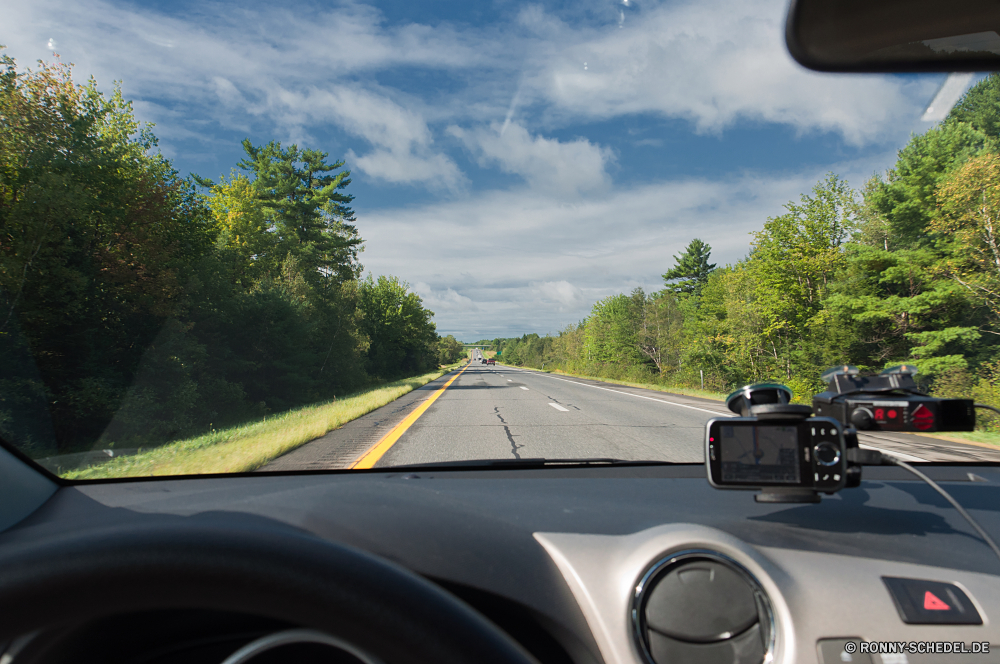 Richtung Süden Auto Straße Laufwerk Transport Geschwindigkeit Autobahn Auto Schnellstraße Auto Asphalt Verkehr Bewegung fahren Rad Fahrzeug Reisen Verkehr Kfz Scheibenwischer schnell mechanisches Gerät Himmel Spiegel Landschaft Art und Weise Gerät Reise Reise Bewegung Mechanismus Autobahn Treiber Straße Land Horizont Cabrio Weichzeichnen Entwicklung des ländlichen Strecke im freien Kurve Linie im freien Verschieben Wolken Landschaft Szenerie Einfahrt Perspektive landschaftlich außerhalb Wiese Rennen Berg Sitz Licht Sommer Ziel hell Auto-Spiegel Wolke leere Autobahn Motor verschwommen Gras Land Speedway Baum moderne Luxus Berge Glas Lenkung die Beschleunigung Geschwindigkeit LKW Richtung Pfad Radfahrzeug Innenseite Feld Freiheit Neu Bäume Zoom Tag Reifen bewölkt Gestaltung Hügel macht Coupé Stoßstange Reflektor Umgebung Reflexion Sonne voran Urban Spur hoch Szene Wolkengebilde Sport Sport Urlaub Unterstützung Farbe car road drive transportation speed highway auto expressway automobile asphalt transport motion driving wheel vehicle travel traffic motor vehicle windshield wiper fast mechanical device sky mirror landscape way device trip journey movement mechanism freeway driver street country horizon convertible blur rural route outdoors curve line outdoor moving clouds countryside scenery driveway perspective scenic outside meadow race mountain seat light summer destination bright car mirror cloud empty motorway motor blurred grass land speedway tree modern luxury mountains glass steering speeding velocity truck direction path wheeled vehicle inside field freedom new trees zoom day tire cloudy design hill power coupe bumper reflector environment reflection sun ahead urban lane high scene cloudscape sport sports vacation support color