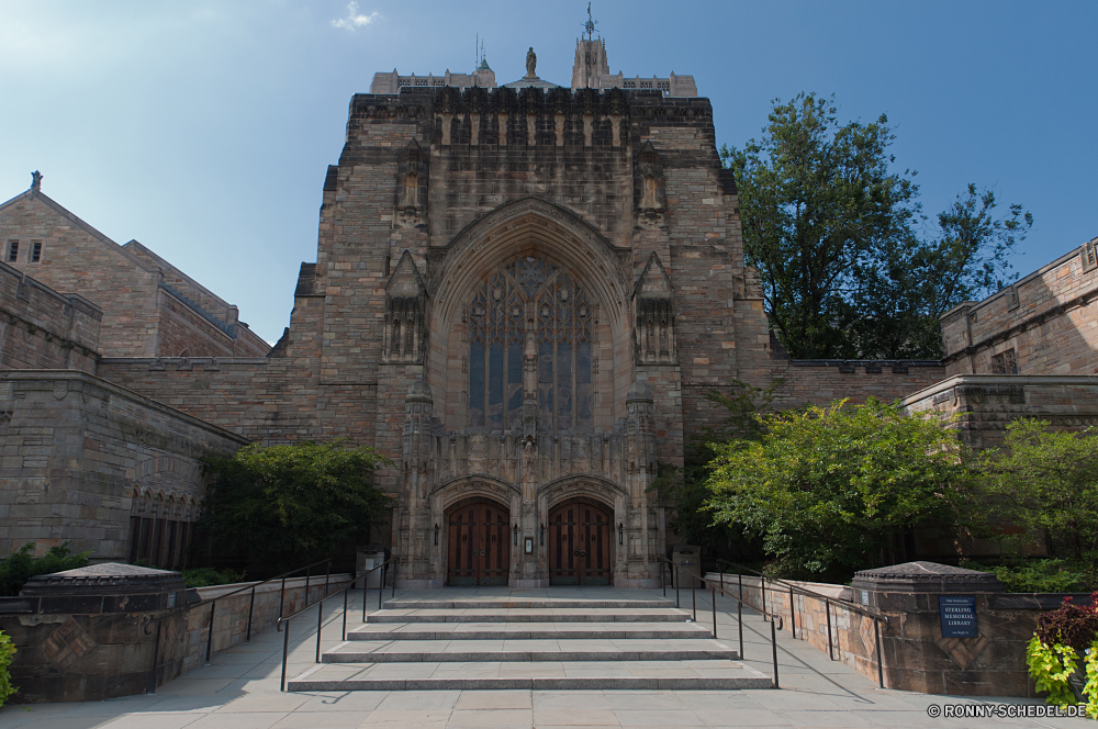 Yale University Kathedrale Kirche Architektur Gebäude Universität Religion Kloster Fassade alt Geschichte Reisen Antike Tourismus Denkmal Wahrzeichen Turm Residenz Stadt Himmel historischen religiöse Residenz mittelalterliche historische religiöse Kreuz berühmte Stein Haus Katholische Tempel Palast Kultur Festung aussenansicht glauben Bogen England Tourist Spiritualität Schloss Kuppel Stadt Kapelle Orthodoxe Museum St Eingang St. Katholizismus Gottesdienst Fenster Gott Struktur Platz Glocke Mauer Wohnung Urban architektonische Backstein Baum Urlaub Tag Roman Tür Stadtansicht Gebäude im freien Bäume cathedral church architecture building university religion monastery facade old history travel ancient tourism monument landmark tower residence city sky historic religious residence medieval historical religious cross famous stone house catholic temple palace culture fortress exterior faith arch england tourist spirituality castle dome town chapel orthodox museum st entrance saint catholicism worship window god structure square bell wall dwelling urban architectural brick tree vacation day roman door cityscape buildings outdoors trees