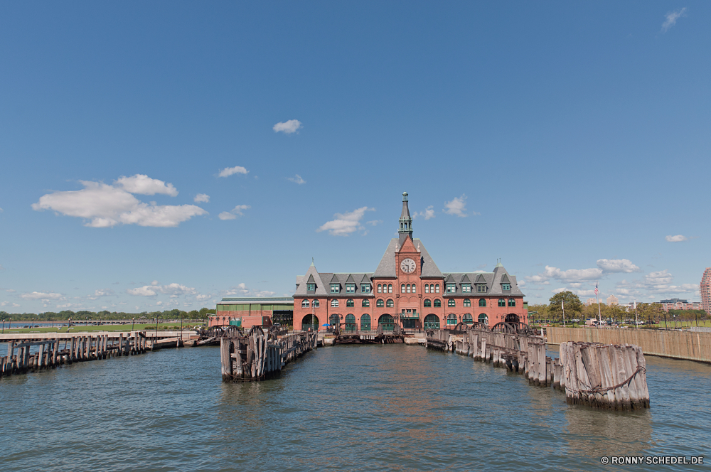 New York City Anlegestelle Unterstützung Gerät Wasser Stadt Fluss Tourismus Architektur Reisen Gebäude Boot alt Meer Himmel Stadt Wahrzeichen Tourist Haus Kirche Brücke Stadtansicht am Wasser Urban Hafen Ozean Geschichte Boote Schiff historischen Strand Landschaft Häuser Sommer Küste Antike Hafen Gebäude Urlaub Kanal berühmte Turm Kathedrale landschaftlich historische Urlaub aussenansicht Ufer Insel Sonnenuntergang Resort Sonne Reflexion England Hauptstadt Struktur See am Meer Palast Sand Panorama Bucht Skyline Küste Denkmal traditionelle im freien Lagune Reiseziele Baum Wolken Straße Schiff Szenerie Kai Kai Tag Szene Dock St Angeln Kultur Zentrum Backstein Platz Verkehr klar pier support device water city river tourism architecture travel building boat old sea sky town landmark tourist house church bridge cityscape waterfront urban harbor ocean history boats ship historic beach landscape houses summer coast ancient port buildings vacation canal famous tower cathedral scenic historical holiday exterior shore island sunset resort sun reflection england capital structure lake seaside palace sand panorama bay skyline coastline monument traditional outdoors lagoon destinations tree clouds street vessel scenery quay wharf day scene dock st fishing culture center brick place transport clear