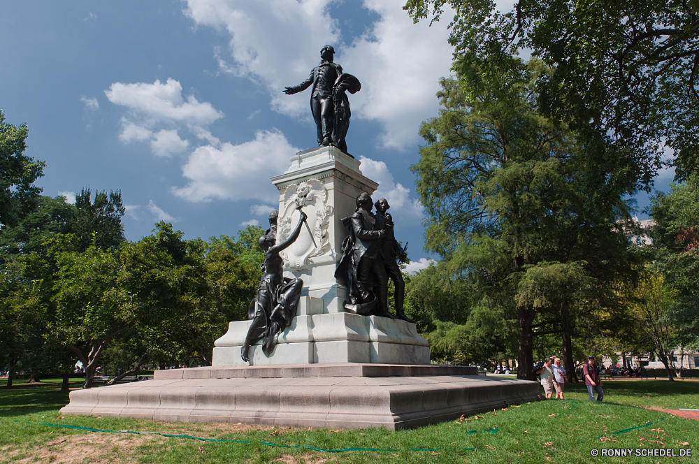 Washington DC Brunnen Struktur Statue Architektur Denkmal Kirche Gebäude Geschichte Himmel Podest Tourismus Skulptur Stadt alt Wahrzeichen Religion Reisen Gedenkstätte Unterstützung berühmte Kultur Turm Kreuz historische Stein Friedhof Antike Tragkonstruktion Tourist Kathedrale historischen Palast aussenansicht Kapelle Königliche England Bronze Platz Park Stadt Kunst Tempel Gott Urban Wolke Kuppel Erbe König Marmor Hauptstadt Stadtansicht Gold Glocke-Côte Queen Katholische St. glauben Mauer Baum Platz Grabstein im freien Attraktion Brücke Spalte religiöse Stil Wasser Fluss Sommer Obdach fountain structure statue architecture monument church building history sky pedestal tourism sculpture city old landmark religion travel memorial support famous culture tower cross historical stone cemetery ancient supporting structure tourist cathedral historic palace exterior chapel royal england bronze square park town art temple god urban cloud dome heritage king marble capital cityscape gold bell cote queen catholic saint faith wall tree place gravestone outdoor attraction bridge column religious style water river summer shelter