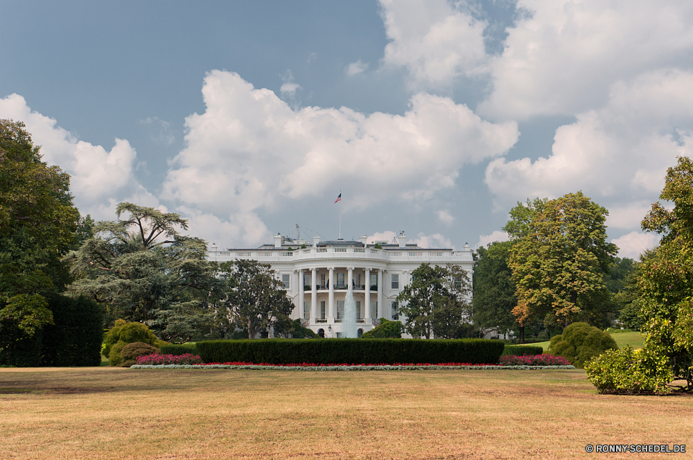 Washington DC Gebäude Universität Palast Architektur Haus Residenz Struktur Wahrzeichen historischen Himmel Reisen Schule Kuppel Wohnung Stadt Gras Tourismus Hochschule berühmte Landschaft Geschichte Regierung Baum aussenansicht Sommer Denkmal Kapitol Park Garten nationalen alt Hauptstadt historische Rasen Kultur Bäume Hügel Politik Gehäuse Kirche Startseite Spalte Flag Tag Wohn Vereinigte im freien Frühling Wolken Stein Religion Staaten architektonische Backstein Bau Platz macht Dach Turm Kongress politische Hof Eigenschaft Szene Wolke Zustand Attraktion Tempel Feld Tourist Symbol Schloss Senat Urban Gesetz Königliche uns im freien Immobilien Real Klassische Stadt Fenster Fassade Land building university palace architecture house residence structure landmark historic sky travel school dome dwelling city grass tourism college famous landscape history government tree exterior summer monument capitol park garden national old capital historical lawn culture trees hill politics housing church home column flag day residential united outdoors spring clouds stone religion states architectural brick construction place power roof tower congress political yard property scene cloud state attraction temple field tourist symbol castle senate urban law royal us outdoor estate real classic town window facade country