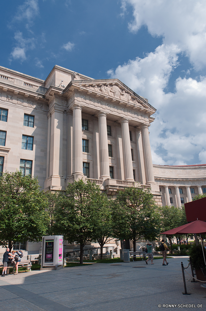 Washington DC Architektur Gebäude Universität Fassade Wahrzeichen Palast Denkmal Haus Stadt Himmel Struktur historischen Reisen Geschichte Tourismus Büro Regierung Kuppel Residenz Spalte alt aussenansicht Urban berühmte Hauptstadt historische Stadt Flag Stein Politik Königliche Bau Startseite Hochschule Tourist Kapitol Gesetz Windows Fenster Schule Kultur Straße Vereinigte Statue Backstein Bundesrepublik Marmor Wohnung Gras Hügel Kirche Turm Senat Kongress Parlament architektonische Antike Wohn Real Garten nationalen Platz Religion Behörde Spalten barocke König sonnig Tour Staaten uns Schloss Attraktion Dach England Wolken Gebäude Klassische Stil Park Bäume architecture building university facade landmark palace monument house city sky structure historic travel history tourism office government dome residence column old exterior urban famous capital historical town flag stone politics royal construction home college tourist capitol law windows window school culture street united statue brick federal marble dwelling grass hill church tower senate congress parliament architectural ancient residential real garden national square religion authority columns baroque king sunny tour states us castle attraction roof england clouds buildings classic style park trees