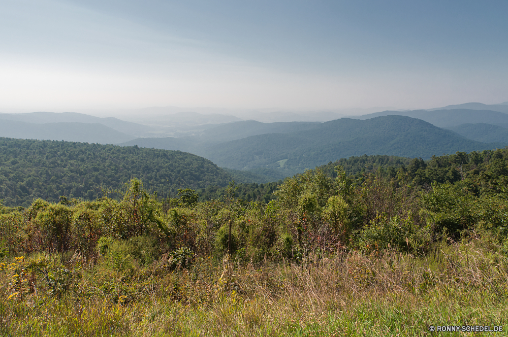 Shenandoah National Park Landschaft Berg Hochland Bereich Berge Baum Wald Himmel Park Wildnis Herbst Bäume Strauch nationalen Gras Reisen woody plant Tal fallen Sommer Pflanze vascular plant Spitze Szenerie Wolke im freien Stechginster Fluss Wiese Wolken landschaftlich Tourismus Hügel gelb Entwicklung des ländlichen Saison Hügel Umgebung Szene See im freien Frühling Fels Land Landschaft Feld natürliche Wasser Kiefer friedliche Schnee Hölzer Blätter Wild sonnig Belaubung Tag Horizont Farbe Blatt Panorama Stein Mount felsigen Pflanzen Ruhe Holz bunte Heide MT Gipfeltreffen Land Landwirtschaft Wandern Busch Landschaften Reiner am Morgen Reflexion Flora Sonne Schlucht Wüste Alpine außerhalb Orange Bereich Abenteuer gelassene Urlaub Straße Bauernhof Sonnenlicht landscape mountain highland range mountains tree forest sky park wilderness autumn trees shrub national grass travel woody plant valley fall summer plant vascular plant peak scenery cloud outdoors gorse river meadow clouds scenic tourism hill yellow rural season hills environment scene lake outdoor spring rock land countryside field natural water pine peaceful snow woods leaves wild sunny foliage day horizon color leaf panorama stone mount rocky plants calm wood colorful heath mt summit country agriculture hiking bush scenics plain morning reflection flora sun canyon desert alpine outside orange area adventure serene vacation road farm sunlight