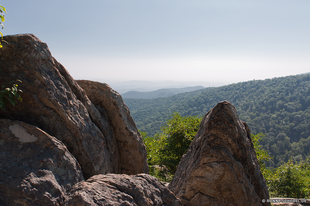 Shenandoah National Park Fels Landschaft Klippe Felsen Megalith Stein Schlucht Himmel Reisen Struktur Gedenkstätte Park nationalen Wolken Berg Wüste Tourismus Steinmauer Barrier im freien Tal Berge Wildnis geologische formation Zaun Wasser Sandstein Sand Steine Grab Landschaften landschaftlich Meer Küste Süden Strand Baum Obstruktion Urlaub Szene Ozean Orange Wolke Sommer Szenerie Bäume natürliche Geologie Küste Sonne im freien Hügel felsigen Antike Gras Farbe Horizont Umgebung Südwesten Gelände Aushöhlung Wellenbrecher berühmte Tourist Schlucht Sonnenuntergang Fluss geologische Braun Bildung reservieren Wolkengebilde Bereich historischen Wahrzeichen Mauer Geschichte Land gelb Formationen Reiseziele Panorama Pflanze Klima horizontale Land Hügel Licht Architektur Sonnenlicht Westen Entwicklung des ländlichen niemand rock landscape cliff rocks megalith stone canyon sky travel structure memorial park national clouds mountain desert tourism stone wall barrier outdoors valley mountains wilderness geological formation fence water sandstone sand stones grave scenics scenic sea coast south beach tree obstruction vacation scene ocean orange cloud summer scenery trees natural geology coastline sun outdoor hills rocky ancient grass color horizon environment southwest terrain erosion breakwater famous tourist ravine sunset river geological brown formation reserve cloudscape range historic landmark wall history land yellow formations destinations panoramic plant climate horizontal country hill light architecture sunlight west rural nobody