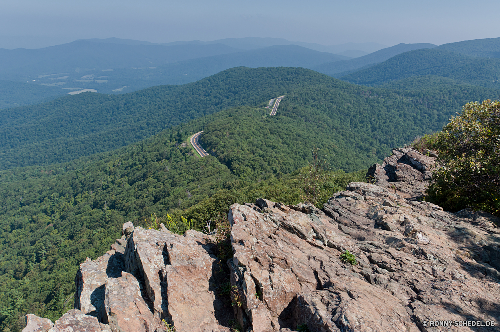 Shenandoah National Park Berg Landschaft Berge geologische formation Fels Klippe Himmel Linie Bereich Reisen Wildnis Tal Park landschaftlich Steigung Hügel Vorgebirge natürliche Höhe Schlucht Felsen Tourismus Aufstieg Stein Wandern Wasser nationalen felsigen Spitze Szenerie im freien Sommer Baum hoch im freien Urlaub Fluss natürliche Schnee Wolken Geologie Wüste Wald Umgebung Wolke Hochland Landschaften Panorama Ziel Gras Alpen Bäume Land Panorama Norden Gletscher Tag Meer Insel Alpine Hügel Schlucht Sand Szene Steine Farbe Urlaub See Küste Bildung Bereich Süden Nach oben Ozean ruhige Sonne steilen Wild Klettern übergeben Aussicht Wanderweg Küste Eis Vulkan friedliche Alp Frühling Kiefer niemand mountain landscape mountains geological formation rock cliff sky line range travel wilderness valley park scenic slope hill promontory natural elevation canyon rocks tourism ascent stone hiking water national rocky peak scenery outdoor summer tree high outdoors vacation river natural snow clouds geology desert forest environment cloud highland scenics panorama destination grass alps trees land panoramic north glacier day sea island alpine hills ravine sand scene stones color holiday lake coast formation area south top ocean tranquil sun steep wild climbing pass vista trail coastline ice volcano peaceful alp spring pine nobody