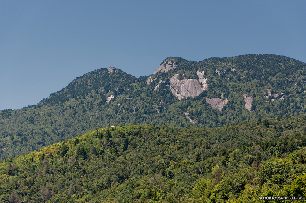 Blue Ridge Parkway Bereich Berg Berge Landschaft Himmel Reisen Fels Wildnis Baum Szenerie Schnee Tal Alp Wald landschaftlich Spitze Park Tourismus nationalen im freien Hochland Wasser im freien Wolken Hügel Fluss geologische formation Sommer Gras Bäume Stein natürliche Höhe hoch Wolke Steigung Schlucht See Panorama Wandern Felsen Aufstieg natürliche felsigen Urlaub Linie Ruhe Spitzen Hügel Alpen Umgebung Landschaften Szene Wüste außerhalb Frühling friedliche Landschaft Entwicklung des ländlichen Wild Reflexion Alpine Landschaften übergeben Geologie Aussicht sonnig Gletscher Winter Land ruhige fallen Straße Herbst Grat Tag Mount Farbe Busch Abenteuer Ziel Klippe Nach oben Wetter Öffnen Wiese Land range mountain mountains landscape sky travel rock wilderness tree scenery snow valley alp forest scenic peak park tourism national outdoors highland water outdoor clouds hill river geological formation summer grass trees stone natural elevation high cloud slope canyon lake panorama hiking rocks ascent natural rocky vacation line calm peaks hills alps environment scenics scene desert outside spring peaceful countryside rural wild reflection alpine landscapes pass geology vista sunny glacier winter land tranquil fall road autumn ridge day mount color bush adventure destination cliff top weather open meadow country