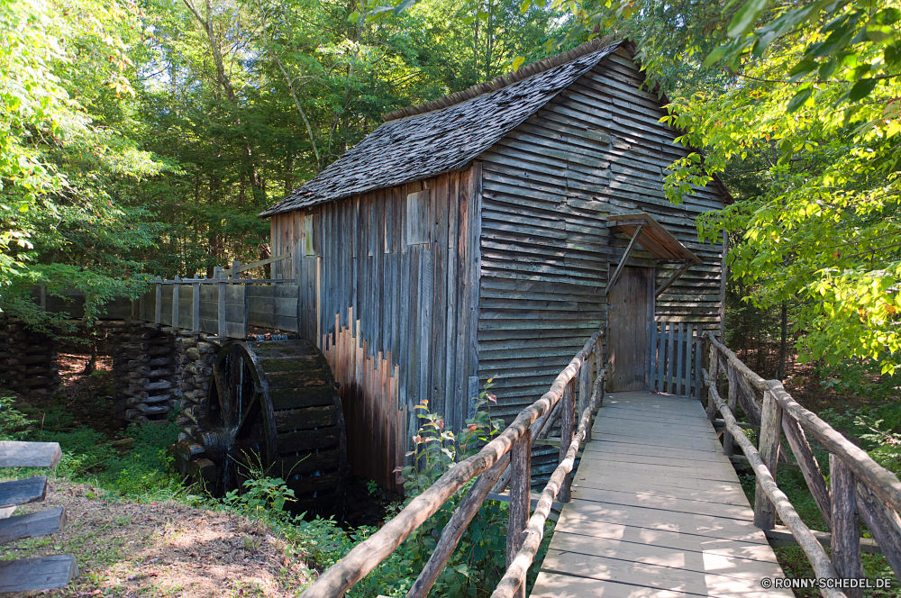 Great Smoky Mountains National Park Struktur Hütte Obdach Gebäude Haus Zaun Scheune alt Architektur Entwicklung des ländlichen Hövel aus Holz Himmel Holz Bauernhof Barrier Land Dach Wurm-Zaun Startseite Bäume Fabrik Landschaft Mauer Zaun Gras historischen aufgegeben Reisen Schuppen Lattenzaun Rustikale Landschaft Obstruktion im freien Wirtschaftsgebäude Dorf Kabine Baum Fluss Wald Feld Pflanze Ferienhaus Antik Wasser Garage aussenansicht im freien Jahrgang Windows Speicher Tür Backstein Sommer Lagerhaus Ozean Fenster Straße Geschichte Schnee landschaftlich Meer außerhalb Bau Winter Wolken traditionelle Tourismus Stadt Urlaub Straße Neu Gewächshaus Landwirtschaft structure hut shelter building house fence barn old architecture rural hovel wooden sky wood farm barrier country roof worm fence home trees factory countryside wall rail fence grass historic abandoned travel shed picket fence rustic landscape obstruction outdoors farm building village cabin tree river forest field plant cottage antique water garage exterior outdoor vintage windows storage door brick summer warehouse ocean window road history snow scenic sea outside construction winter clouds traditional tourism town vacation street new greenhouse agriculture