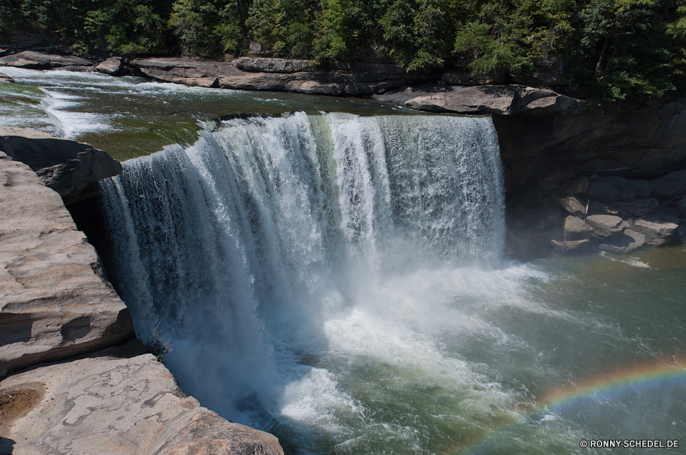 Cumberland Falls Dam Barrier Obstruktion Wasserfall Struktur Fluss Wasser Stream Fels Landschaft Kaskade Strömung Wald Stein fällt fallen Park Reisen im freien Umgebung Creek fließende Berg landschaftlich natürliche nass Baum Felsen Tourismus Szenerie Frühling friedliche Wild platsch im freien Moos fallen ruhige Bewegung Sommer frisch Wasserfälle Szene gelassene felsigen Reinigen See Drop macht Wildnis üppige Berge Pflanze Frieden klar Tropischer Tag glatte Blatt Klippe Kaskaden rasche Kühl Urlaub Paradies nationalen Tourist Bäume Geschwindigkeit entspannende Himmel Herbst Flüssigkeit gischt Entspannen Sie sich frische Luft Belaubung Neu Stromschnellen hoch Nebel Teich Schwimmbad Abenteuer Holz reine Ruhe Gras dam barrier obstruction waterfall structure river water stream rock landscape cascade flow forest stone falls fall park travel outdoor environment creek flowing mountain scenic natural wet tree rocks tourism scenery spring peaceful wild splash outdoors moss falling tranquil motion summer fresh waterfalls scene serene rocky clean lake drop power wilderness lush mountains plant peace clear tropical day smooth leaf cliff cascades rapid cool vacation paradise national tourist trees speed relaxing sky autumn liquid spray relax freshness foliage new rapids high mist pond pool adventure wood pure calm grass