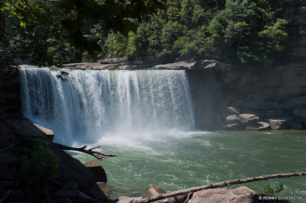 Cumberland Falls Dam Barrier Obstruktion Wasserfall Struktur Fluss Stream Wasser Fels Wald Kaskade Landschaft Park Stein Strömung fallen Umgebung Reisen fällt im freien fließende Baum Berg nass Frühling Creek Sommer Wild natürliche landschaftlich Felsen platsch friedliche Bewegung fallen Moos Brunnen frisch Szenerie im freien Tourismus Kühl Wasserfälle ruhige Tropischer Reinigen Wildnis Drop rasche gischt Blatt Berge Szene Bäume gelassene glatte Kanal felsigen macht Pflanze Frieden Saison entspannende nationalen üppige klar Körper des Wassers See Geschwindigkeit frische Luft Dschungel plantschen Schwimmbad hoch Paradies Belaubung Ökologie Erholung Stromschnellen Bach SWIFT Herbst Hölzer Abenteuer Regen Entspannen Sie sich Urlaub Sonnenlicht Gras Kaskaden Flüsse Tag Flüssigkeit Klippe Wandern Extreme Himmel Erhaltung Garten Holz dam barrier obstruction waterfall structure river stream water rock forest cascade landscape park stone flow fall environment travel falls outdoor flowing tree mountain wet spring creek summer wild natural scenic rocks splash peaceful motion falling moss fountain fresh scenery outdoors tourism cool waterfalls tranquil tropical clean wilderness drop rapid spray leaf mountains scene trees serene smooth channel rocky power plant peace season relaxing national lush clear body of water lake speed freshness jungle splashing pool high paradise foliage ecology recreation rapids brook swift autumn woods adventure rain relax vacation sunlight grass cascades rivers day fluid cliff hiking extreme sky conservation garden wood