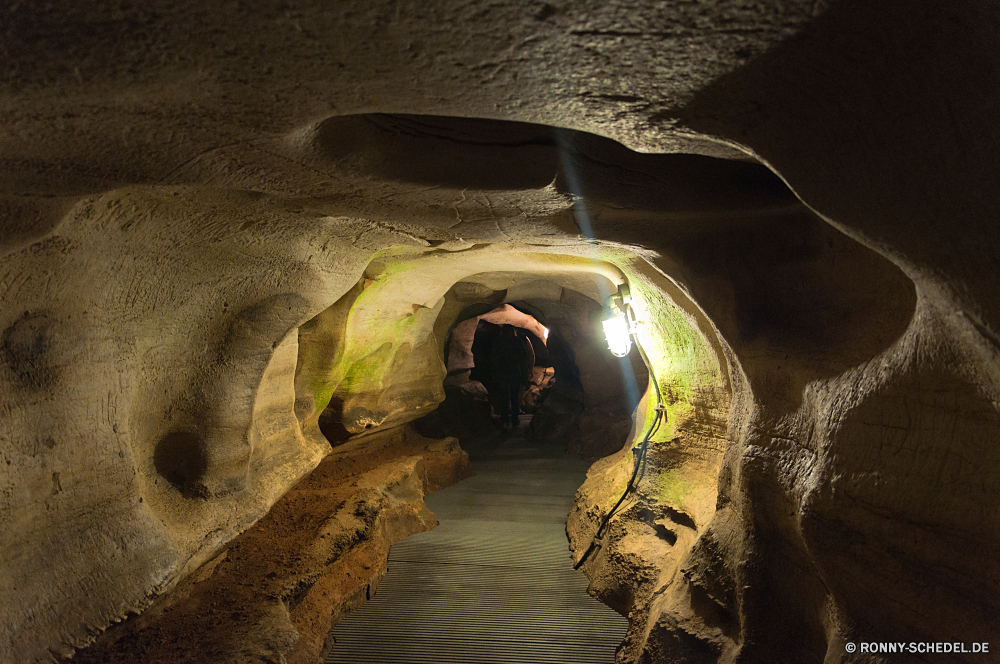 Mammoth Cave National Park Fels Wasser Reisen Stein Religion Tunnel Höhle Tourismus Sand Landschaft Skulptur Schraube Tempel Antike Kultur Berg alt Meer Hammer dunkel Felsen religiöse Durchgang Licht Wildtiere Fluss Geologie Statue Erde Innenseite Himmel Propeller landschaftlich Ausrüstung Mauer Tropischer im freien Farbe mechanisches Gerät Ozean Insel im freien Sportgerät Gerät u-Bahn Wild Architektur Porträt außerhalb Struktur Kopf Rest Park Urlaub sexy Baum Gebäude Durchgang rock water travel stone religion tunnel cave tourism sand landscape sculpture screw temple ancient culture mountain old sea hammer dark rocks religious passage light wildlife river geology statue earth inside sky propeller scenic equipment wall tropical outdoor color mechanical device ocean island outdoors sports equipment device underground wild architecture portrait outside structure head rest park vacation sexy tree building passageway