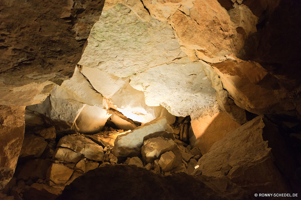 Mammoth Cave National Park Höhle geologische formation Fels Wüste Stein Sand Schlucht Landschaft Sandstein Park nationalen Geologie Reisen Felsen natürliche Klippe alt im freien Antike Tourismus Cliff-Wohnung Wildnis trocken landschaftlich Braun Textur Berge Himmel Erde Formationen Tal Wohnung Aushöhlung Boden Mauer Berg Baum Orange Gelände Südwesten Rau geologische Arid niemand Landschaften im freien Struktur Muster Gehäuse Klippen Hügel Extreme texturierte Steine Wärme Licht geologische Bildung Bereich Szene Farbe Denkmal Wolken Rinde Holz historischen Geschichte Staaten gelb Tourist Wahrzeichen Material Oberfläche Antik Verwurzelung Sommer Mysterium Grunge Vereinigte Klima historische Hügel Land Urlaub Wasser Detail ruhige Szenerie Fluss cave geological formation rock desert stone sand canyon landscape sandstone park national geology travel rocks natural cliff old outdoors ancient tourism cliff dwelling wilderness dry scenic brown texture mountains sky earth formations valley dwelling erosion soil wall mountain tree orange terrain southwest rough geological arid nobody scenics outdoor structure pattern housing cliffs hills extreme textured stones heat light geologic formation area scene color monument clouds bark wood historic history states yellow tourist landmark material surface antique desolate summer mystery grunge united climate historical hill land vacation water detail tranquil scenery river