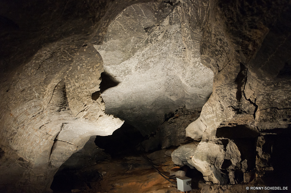 Mammoth Cave National Park Höhle geologische formation Cliff-Wohnung Wohnung Fels Schlucht Gehäuse Stein Wüste nationalen Geologie Sandstein Struktur Reisen Landschaft Park Felsen Tourismus landschaftlich Berg Klippe Aushöhlung Sand Tal natürliche Erde Formationen Antike Mauer im freien Orange Südwesten Bildung Himmel Fluss im freien Wildnis Wasser Berge geologische Wahrzeichen alt Extreme Baum Denkmal geologische Urlaub Tourist Geschichte Gelände Loch Farbe Klippen Arid Staaten Abenteuer einzigartige Steine Wolken trocken dunkel historischen Schlucht Wanderung ungewöhnliche Grand Gebäude Mysterium bunte tief Vereinigte außerhalb Szenerie gelb Höhle Kalkstein u-Bahn Tag niemand felsigen entfernten Kiefer Landschaften Attraktion Textur Muster Pflanze berühmte Innenseite Braun Durchgang Architektur cave geological formation cliff dwelling dwelling rock canyon housing stone desert national geology sandstone structure travel landscape park rocks tourism scenic mountain cliff erosion sand valley natural earth formations ancient wall outdoors orange southwest formation sky river outdoor wilderness water mountains geological landmark old extreme tree monument geologic vacation tourist history terrain hole color cliffs arid states adventure unique stones clouds dry dark historic ravine hike unusual grand building mystery colorful deep united outside scenery yellow cavern limestone underground day nobody rocky remote pine scenics attraction texture pattern plant famous inside brown passage architecture