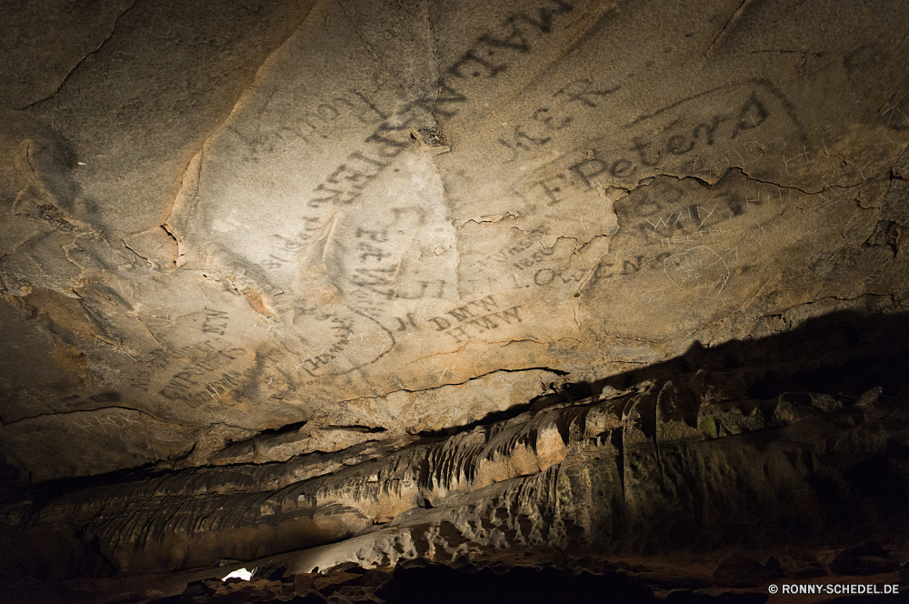 Mammoth Cave National Park Höhle geologische formation Sand Fels Boden Textur Erde Muster alt Stein texturierte Wüste natürliche Antike Rau Reisen Geologie Mauer Grunge Oberfläche schmutzig Felsen Braun Sandstein Schlucht Detail nationalen Tourismus Baum Park Antik trocken Landschaft Material Farbe Berg Holz Tapete Hintergrund Geschichte Rinde Hintergründe Schließen im freien Jute Kunst Wirkung Aushöhlung closeup gelb Verwittert Steine Jahrgang im Alter von grau Licht Wasser Formationen Wild Arid geknackt Strand Orange getragen Klippe Gestaltung cave geological formation sand rock soil texture earth pattern old stone textured desert natural ancient rough travel geology wall grunge surface dirty rocks brown sandstone canyon detail national tourism tree park antique dry landscape material color mountain wood wallpaper backdrop history bark backgrounds close outdoors burlap art effect erosion closeup yellow weathered stones vintage aged gray light water formations wild arid cracked beach orange worn cliff design