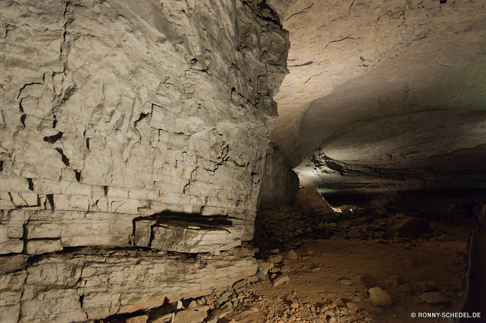 Mammoth Cave National Park Höhle geologische formation Cliff-Wohnung Fels Wohnung Schlucht Stein Gehäuse Klippe Wüste Berg Landschaft Geologie Reisen Struktur Park Sand Tourismus Felsen Sandstein Tal nationalen natürliche Mauer landschaftlich Aushöhlung Himmel Erde Berge Wildnis Farbe Textur im freien Bildung alt Fluss Oberfläche trocken Orange Gelände Extreme texturierte Muster Wahrzeichen Tag Baum Urlaub Rau geologische Braun felsigen im freien Abenteuer Antike bunte gelb Steine Hügel Wolken Wasser Klippen Südwesten Schlucht Bereich Szene Wärme Umgebung Material Arid Grand Attraktion Denkmal heiß Land historischen Tourist Geschichte geologische Wald Klettern Sommer Verwittert Klima Ziel Pflanze Detail Szenerie Gebäude Architektur cave geological formation cliff dwelling rock dwelling canyon stone housing cliff desert mountain landscape geology travel structure park sand tourism rocks sandstone valley national natural wall scenic erosion sky earth mountains wilderness color texture outdoors formation old river surface dry orange terrain extreme textured pattern landmark day tree vacation rough geological brown rocky outdoor adventure ancient colorful yellow stones hill clouds water cliffs southwest ravine area scene heat environment material arid grand attraction monument hot land historic tourist history geologic forest climb summer weathered climate destination plant detail scenery building architecture