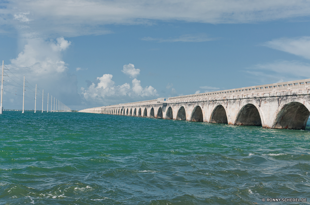 Florida Keys Viadukt Brücke Struktur Wasser Landschaft Himmel Meer Küste Ozean Wolken Strand Sommer Reisen Küste Sand Sonne Fluss Baum Wellen Sonnenuntergang See ruhige Reflexion Tourismus Sonnenlicht Insel sonnig Berg Szene Wolke landschaftlich Horizont seelandschaft Urlaub Surf Ufer Urlaub Berge Tropischer Szenerie Stein Hügel Entspannung Dämmerung Bucht Sonnenaufgang Stadt Urlaub Wald Felsen Wahrzeichen Panorama alt Fels Süden niemand Orange Wetter im freien Panorama Landschaften Gebäude Tag Architektur historischen friedliche Küstenlinie Farbe klar Gras Tal idyllische Boot Land Anlegestelle Geschichte Bögen Kreuzung Inseln Saison Dämmerung Pazifik am Meer Kante Reiseziele England Skyline Entspannen Sie sich Paradies Sonnenschein Kontur Park Licht Ruhe Straße Bäume viaduct bridge structure water landscape sky sea coast ocean clouds beach summer travel coastline sand sun river tree waves sunset lake tranquil reflection tourism sunlight island sunny mountain scene cloud scenic horizon seascape vacations surf shore vacation mountains tropical scenery stone hill relaxation dusk bay sunrise city holiday forest rocks landmark panorama old rock south nobody orange weather outdoors panoramic scenics building day architecture historic peaceful shoreline color clear grass valley idyllic boat land pier history arches crossing islands season twilight pacific seaside edge destinations england skyline relax paradise sunshine silhouette park light calm road trees