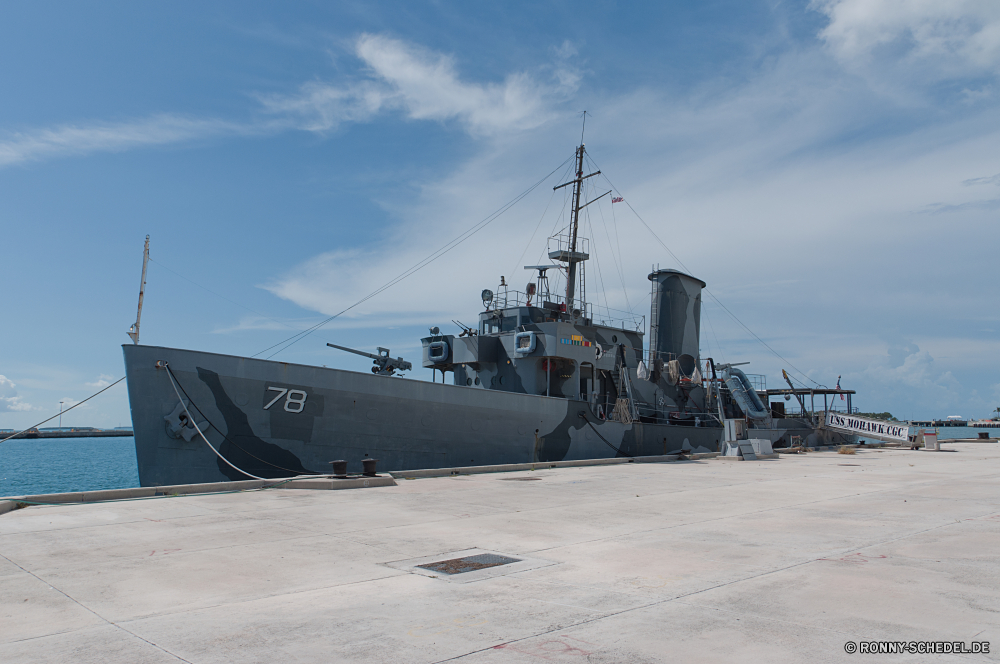 Florida Keys Schiff Kriegsschiff Militärfahrzeug Schiff u-Boot Hafen Schlachtschiff Flugzeugträger Meer Boot Fahrzeug Tauchpumpe Flugzeug Verkehr Hafen Transport Wasser Dock Fracht Industrie Himmel キ102 Handwerk Ozean Flugzeug Fracht Flugzeug militärische Reisen Versand Träger Nautik Industrielle Fluss macht Luft Marine Container Export Marine Maritime Kran Luftfahrt Laden Flug Kai Jet Handel Marina Jacht Segel Geschäft schwere fliegen Lose Krane Stadt Schiffe Kai Segeln Anlegestelle Kreuzfahrt Urlaub internationalen Flughafen Handel Terminal Pilot fliegen Tourismus Tourist Gerät Sonnenuntergang Hubschrauber Logistik Luxus Tragfläche Rotor Ufer Öl Fregatte See Turm waren Schlacht Kraft Gas Bucht Reise Flügel kommerzielle Technologie Küste Urlaub Flugplatz ship warship military vehicle vessel submarine port battleship aircraft carrier sea boat vehicle submersible aircraft transport harbor transportation water dock cargo industry sky warplane craft ocean airplane freight plane military travel shipping carrier nautical industrial river power air marine container export navy maritime crane aviation loading flight quay jet trade marina yacht sail business heavy fly bulk cranes city ships wharf sailing pier cruise vacation international airport commerce terminal pilot flying tourism tourist device sunset helicopter logistics luxury airfoil rotor shore oil frigate lake tower goods battle force gas bay trip wing commercial technology coast holiday airfield