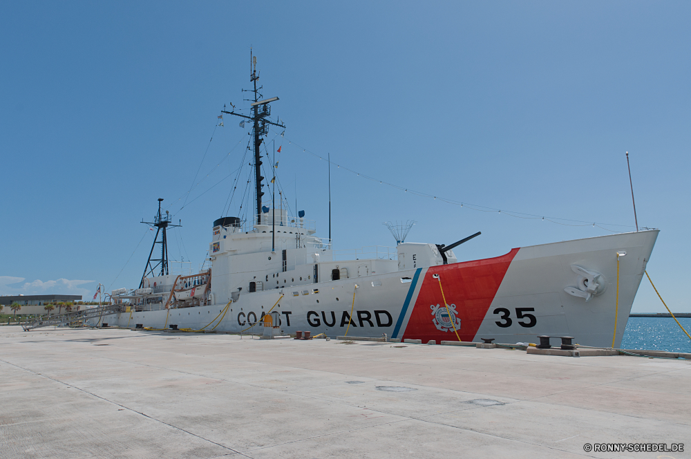 Florida Keys Schiff Schiff Boot Militärfahrzeug Meer Kriegsschiff Himmel Fahrzeug Hafen Hafen Flugzeugträger Wasser Handwerk Transport Ozean Reisen Verkehr Versand Skipiste Segel Dock Industrie キ102 Steigung Kreuzfahrt Nautik Flugzeug Innenschuh macht Wolken Energie Vermittlung Jacht Landschaft Sommer Sonnenuntergang alt Strom Tourismus Mast Industrielle Marine Urlaub Urlaub Marina geologische formation Segeln Anlegestelle Ufer Segelboot Maritime Schiffe Schnee Fluss Fracht Dämmerung Gerät Insel Küste Turm Tragfläche Boote landschaftlich Szene Luxus Elektro Winter Sonne Passagierschiff Schlachtschiff Angeln Wolke Küste Wind Handel Königliche See Umgebung Erholung vor Anker Träger Strand Fracht Bahnhof Versorgung Bucht Reise im freien Pflanze Technologie Tourist Geschäft Berg Rigging Stahl aus Holz ship vessel boat military vehicle sea warship sky vehicle harbor port aircraft carrier water craft transportation ocean travel transport shipping ski slope sail dock industry warplane slope cruise nautical aircraft liner power clouds energy conveyance yacht landscape summer sunset old electricity tourism mast industrial marine vacation holiday marina geological formation sailing pier shore sailboat maritime ships snow river cargo dusk device island coast tower airfoil boats scenic scene luxury electric winter sun passenger ship battleship fishing cloud coastline wind commerce royal lake environment recreation moored carrier beach freight station supply bay trip outdoors plant technology tourist business mountain rigging steel wooden