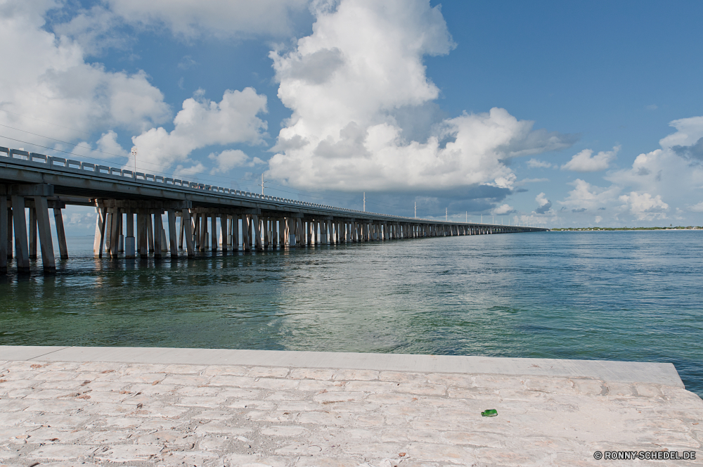 Florida Keys Anlegestelle Unterstützung Gerät Meer Wasser Strand Ozean Himmel Sand Landschaft Küste Reisen Sommer Tropischer Küste Urlaub Insel Wolken Tourismus Ufer Wellen Sonne landschaftlich ruhige Urlaub Horizont Wolke seelandschaft Entspannung Urlaub Welle Tourist Sonnenuntergang Brücke idyllische im freien See Bucht Paradies Szene Surf Entspannen Sie sich Fluss Baum Türkis Stadt niemand klar Reflexion Fels Sonnenlicht Landschaften Resort sonnig Lagune im freien Kante Skyline Felsen Süden Ruhe Gezeiten Wendekreis Tag Architektur England Reise Boot Freizeit Küstenlinie Wahrzeichen Szenerie am Meer Inseln Meeresküste Saison Dock Pazifik Tour Hafen Reiseziele Sonnenschein Palm 'Nabend Kontur Stadt entspannende Farbe Erholung Gebäude Bäume An pier support device sea water beach ocean sky sand landscape coast travel summer tropical coastline vacation island clouds tourism shore waves sun scenic tranquil holiday horizon cloud seascape relaxation vacations wave tourist sunset bridge idyllic outdoors lake bay paradise scene surf relax river tree turquoise city nobody clear reflection rock sunlight scenics resort sunny lagoon outdoor edge skyline rocks south calm tide tropic day architecture england trip boat leisure shoreline landmark scenery seaside islands seashore season dock pacific tour harbor destinations sunshine palm evening silhouette town relaxing color recreation building trees to