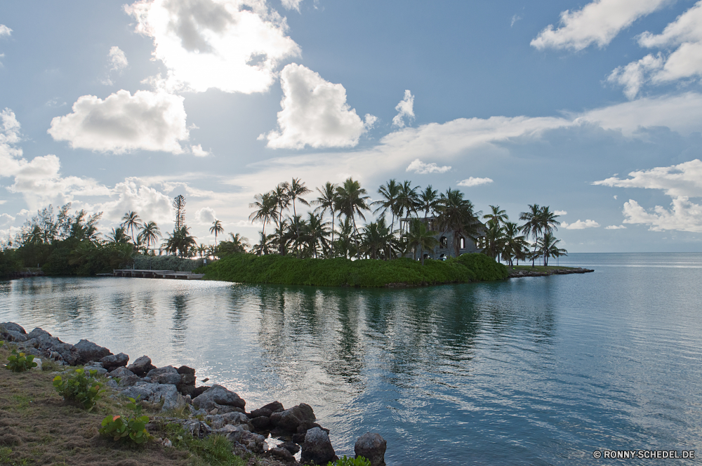 Florida Keys Becken See natürliche depression Wasser Landschaft geologische formation Himmel Baum Wald Ufer am See Reflexion Fluss Teich Sommer Wolken Bäume ruhige im freien Küstenlinie Reisen landschaftlich Sumpf Gras Ruhe Hölzer Park Szene Umgebung Wolke Feuchtgebiet Urlaub Berg Entwicklung des ländlichen Tourismus Szenerie Küste Pflanze Land Sonne Insel friedliche idyllische Urlaub Saison Herbst gelassene im freien sonnig natürliche Bewuchs Stein Holz Strand Landschaften Fels Frühling Meer Landschaft Kanal Sonnenlicht Gelände white mangrove Blatt Rest Frieden Ozean Körper des Wassers Sonnenuntergang Erholung Farbe Kiefer ruhig Busch Felsen Paradies Ziel Entspannung Horizont Atmosphäre Land Wild England Stream Bucht Berge Vogel Tourist bunte basin lake natural depression water landscape geological formation sky tree forest shore lakeside reflection river pond summer clouds trees tranquil outdoors shoreline travel scenic swamp grass calm woods park scene environment cloud wetland vacation mountain rural tourism scenery coast plant land sun island peaceful idyllic holiday season autumn serene outdoor sunny natural vegetation stone wood beach scenics rock spring sea countryside channel sunlight terrain white mangrove leaf rest peace ocean body of water sunset recreation color pine quiet bush rocks paradise destination relaxation horizon atmosphere country wild england stream bay mountains bird tourist colorful