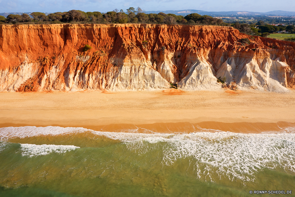  Schlucht Landschaft Schlucht Tal Fels natürliche depression geologische formation Park Klippe Reisen nationalen landschaftlich Berg Wüste Aushöhlung Geologie Berge Stein Himmel Sand Felsen Strand Szenerie im freien Tourismus Ozean Sandstein Wasser Krater Urlaub Orange Szene Küste Meer Baum Wahrzeichen Sonne im freien Sommer Wolken natürliche Umgebung Küstenlinie Gelände Küste Formationen bunte Wolke Insel felsigen Wildnis Fluss Aussicht Horizont Sonnenuntergang Wandern einzigartige sonnig Hoodoos Tourist Südwesten Wanderung Land Ufer Sonnenaufgang See ruhige Landschaften Höhle Formen trocken Hoodoo Sonnenlicht Welle entfernten Farbe Hügel Licht Ziel Ruhe Bereich Erde Amphitheater Klippen Bildung Wald Gras Urlaub außerhalb Abenteuer Schnee Bucht Kalkstein Nationalpark Tag Panorama Extreme Tropischer zeigen Panorama Steine Paradies friedliche Körper des Wassers Bäume canyon landscape ravine valley rock natural depression geological formation park cliff travel national scenic mountain desert erosion geology mountains stone sky sand rocks beach scenery outdoors tourism ocean sandstone water crater vacation orange scene coast sea tree landmark sun outdoor summer clouds natural environment shoreline terrain coastline formations colorful cloud island rocky wilderness river vista horizon sunset hiking unique sunny hoodoos tourist southwest hike land shore sunrise lake tranquil scenics cave shapes dry hoodoo sunlight wave remote color hill light destination calm range earth amphitheater cliffs formation forest grass holiday outside adventure snow bay limestone national park day panoramic extreme tropical point panorama stones paradise peaceful body of water trees