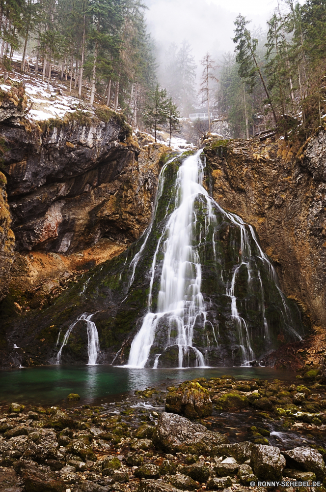 Gollinger Wasserfall Wasserfall Fluss Stream Eis Wasser Fels Kaskade Stein Wald Kristall Landschaft fällt Park Strömung fallen Brunnen Wildnis Umgebung Reisen solide im freien Frühling Berg fließende landschaftlich Creek Baum Felsen Bewegung Moos natürliche Struktur Wild fallen im freien platsch friedliche glatte Tourismus gelassene frisch Wasserfälle felsigen Sommer Bäume Kühl Berge nass plantschen Ökologie Reinigen ruhige Abenteuer Erhaltung rasche Flüsse Wandern Höhle frische Luft Wanderung nationalen geologische formation Drop Szenerie erfrischende Land SWIFT Geschwindigkeit Pflanze Brücke Steine Szene Erholung Stromschnellen Blatt Klippe klar Bewegung See Garten Bach Entwicklung des ländlichen Hölzer kalt Belaubung macht entspannende Kaskaden Pazifischer Nordwesten Urlaub Hängebrücke üppige gischt Paradies Frieden erfrischend seidige Herbst Gras Saison Ruhe Schlucht steilen Kanal Holz Farbe Tag waterfall river stream ice water rock cascade stone forest crystal landscape falls park flow fall fountain wilderness environment travel solid outdoor spring mountain flowing scenic creek tree rocks motion moss natural structure wild falling outdoors splash peaceful smooth tourism serene fresh waterfalls rocky summer trees cool mountains wet splashing ecology clean tranquil adventure conservation rapid rivers hiking cave freshness hike national geological formation drop scenery refreshing country swift speed plant bridge stones scene recreation rapids leaf cliff clear movement lake garden brook rural woods cold foliage power relaxing cascades pacific northwest vacation suspension bridge lush spray paradise peace refreshment silky autumn grass season calm ravine steep channel wood color day