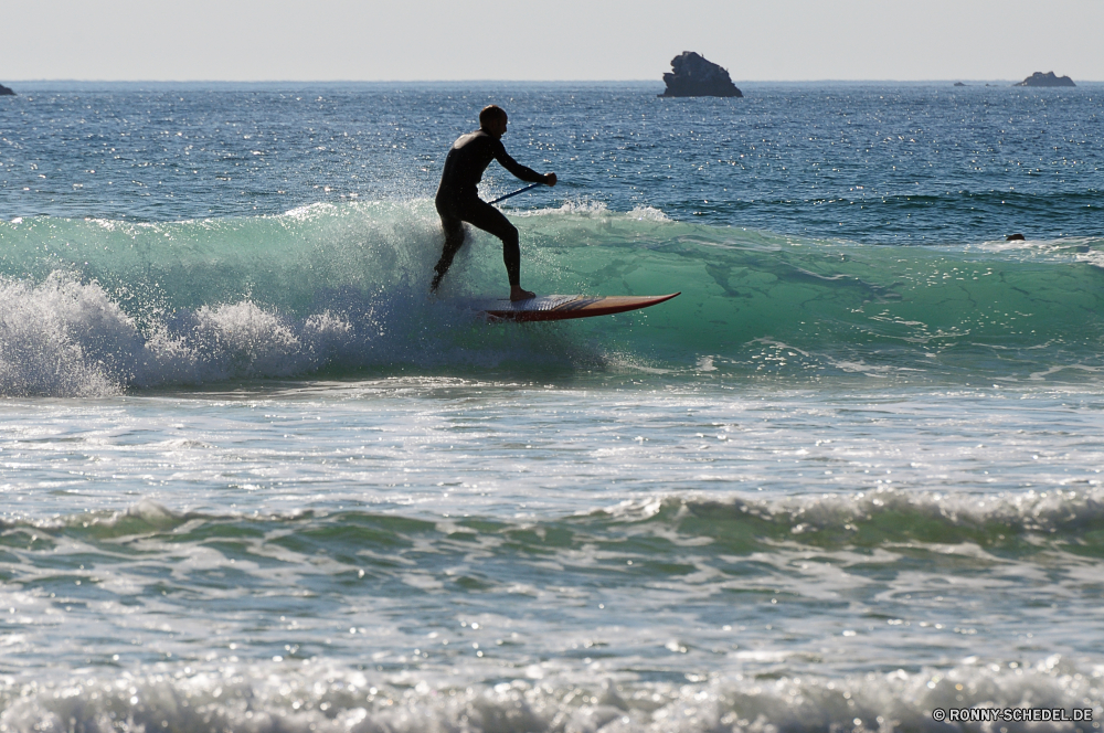 Bretagne Ozean Strand Paddel Meer Wasser Körper des Wassers Sommer Sand Urlaub Himmel Spaß Ruder Wellen Freizeit Küste Lebensstil Erholung Reisen Menschen aktive Klinge Person Schwimmen Tropischer Sport Bikini im freien Surfer Junge Sonne Mann im freien Urlaub Entspannen Sie sich rotating mechanism Freiheit Männchen gesund Surf Sonnenuntergang Erwachsener nass Körper Ufer Freude springen Badeanzug Welle glücklich Ausführen Gerät am Meer Eignung springen Aktivität platsch Aktion sonnig Ausführen Übung Glück Entspannung Schwimmer Kontur Mechanismus Tan Schwimmen Kleidung Badekappe Sonnenaufgang sexy Sport Jugend See Athlet Schnorchel eine Fuß Resort Küste spielen Energie GAP bengel Klippe Extreme Surfen Frauen Fels Paradies Urlaub Genießen Sie frei Urlaub Gesundheit Kind Insel passen Teen Tourismus Jugendlicher Landschaft Brett Textfreiraum Spritzer Meeresküste in Wolken heiß Sonnenschein spielen Horizont Atmung-Gerät Familie Tag ocean beach paddle sea water body of water summer sand vacation sky fun oar waves leisure coast lifestyle recreation travel people active blade person swim tropical sport bikini outdoor surfer boy sun man outdoors holiday relax rotating mechanism freedom male healthy surf sunset adult wet body shore joy jumping swimsuit wave happy running device seaside fitness jump activity splash action sunny run exercise happiness relaxation swimmer silhouette mechanism tan swimming clothing bathing cap sunrise sexy sports youth lake athlete snorkel one walking resort coastline play energy cap kid cliff extreme surfing women rock paradise vacations enjoy free holidays health child island fit teen tourism teenager landscape board copy space splashes seashore into clouds hot sunshine playing horizon breathing device family day