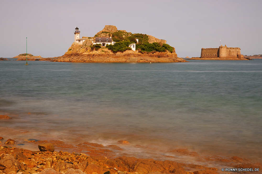 Bretagne Vorgebirge natürliche Höhe Meer geologische formation Ozean Strand Küste Wasser Landschaft Ufer Insel Fels Kap Reisen Himmel Küste Urlaub Bucht Sand Berg Klippe seelandschaft Sommer landschaftlich Felsen Welle Küstenlinie Wolken Sonne Tourismus Küste Wellen felsigen Szenerie Wolke Tropischer am Meer Szene Pazifik Urlaub Berge Türkis Stein Baum sonnig Horizont Paradies im freien im freien ruhige Wetter Entspannen Sie sich Sonnenuntergang Boot Wahrzeichen Stadt Licht Ziel friedliche Bäume Surf Sonnenaufgang Hügel Tag Umgebung Sonnenlicht Inseln Reflexion gelassene idyllische Entspannung Schiff Reise Tourist natürliche Boote Hafen Resort Steine Reise Barrier Stadt Farbe Erholung Saison niemand promontory natural elevation sea geological formation ocean beach coast water landscape shore island rock cape travel sky coastline vacation bay sand mountain cliff seascape summer scenic rocks wave shoreline clouds sun tourism coastal waves rocky scenery cloud tropical seaside scene pacific holiday mountains turquoise stone tree sunny horizon paradise outdoor outdoors tranquil weather relax sunset boat landmark city light destination peaceful trees surf sunrise hill day environment sunlight islands reflection serene idyllic relaxation ship trip tourist natural boats port resort stones journey barrier town color recreation season nobody