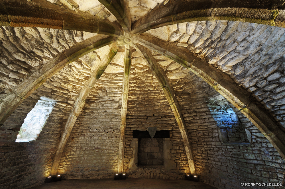 Bretagne Gewölbe Dach Schutzüberzug Architektur Bespannung Gebäude Kirche Religion Kathedrale alt Bogen historischen Katholische Stadt Geschichte Innenraum Stein Antike Glas Kunst Wahrzeichen Fenster Reisen Mauer religiöse Decke Struktur Spalte Tourismus Licht Bau Tür berühmte Kapelle Eingang mittelalterliche Gott Jahrgang Denkmal St. Urban historische Kultur Turm Tempel Backstein Skulptur Antik Stil Stadt aussenansicht Gestaltung Katholizismus Detail glauben Himmel Halle traditionelle Stahl Korridor Bögen Spalten Tor Gottesdienst heilig architektonische Windows Gebäude Kreuz Klassische Tunnel Fassade Dekoration Abtei hoch Kuppel moderne Spiritualität Retro Innenseite verzieren vault roof protective covering architecture covering building church religion cathedral old arch historic catholic city history interior stone ancient glass art landmark window travel wall religious ceiling structure column tourism light construction door famous chapel entrance medieval god vintage monument saint urban historical culture tower temple brick sculpture antique style town exterior design catholicism detail faith sky hall traditional steel corridor arches columns gate worship holy architectural windows buildings cross classic tunnel facade decoration abbey high dome modern spirituality retro inside ornate