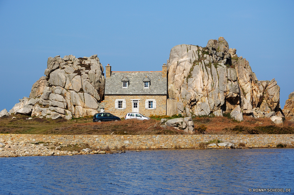 Bretagne Schloss Festung Befestigung Reisen Architektur Palast Gebäude alt Tourismus Geschichte Antike Defensive Struktur Stein Himmel Wahrzeichen Landschaft historischen mittelalterliche Mauer Turm Struktur Wolken Stadt Fels Wrack Meer Schiff Ruine Stadt Kloster berühmte Tourist Denkmal Wasser Küste Haus historische Wüste Schiff religiöse Residenz Festung Backstein Ruine Residenz Sand landschaftlich Kultur aussenansicht Urlaub Panorama Bau Platz Strand Ozean im freien Park Religion im freien Tempel Erbe Szene Panorama Hauptstadt Land nationalen Szenerie Fluss Berg Handwerk Wände Vergangenheit Hafen Boot Horizont Urlaub Bäume Entwicklung des ländlichen castle fortress fortification travel architecture palace building old tourism history ancient defensive structure stone sky landmark landscape historic medieval wall tower structure clouds city rock wreck sea ship ruins town monastery famous tourist monument water coast house historical desert vessel religious residence fort brick ruin residence sand scenic culture exterior vacation panoramic construction place beach ocean outdoor park religion outdoors temple heritage scene panorama capital land national scenery river mountain craft walls past harbor boat horizon holiday trees rural