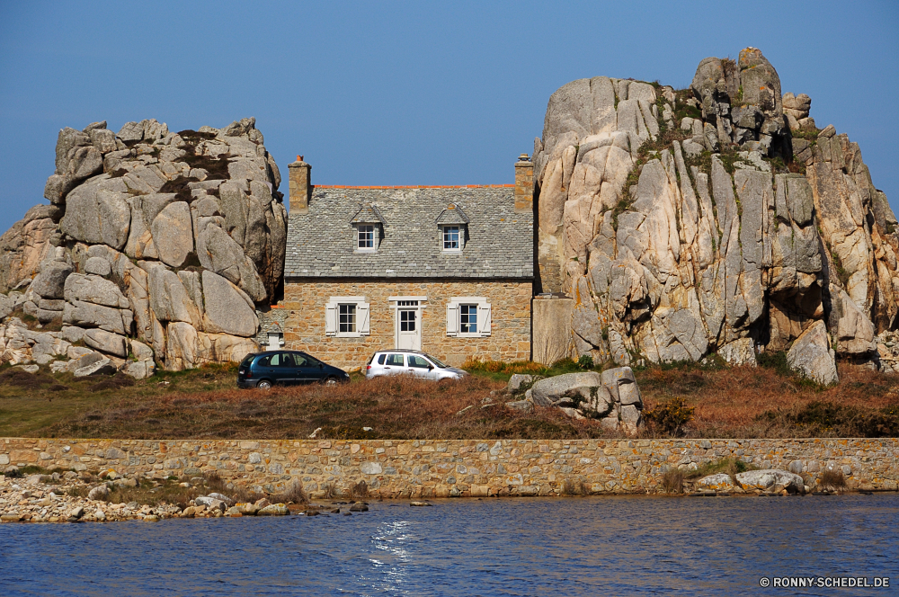 Bretagne Schloss Befestigung Festung Defensive Struktur Palast Architektur Gebäude Antike alt Reisen mittelalterliche Struktur Turm Mauer Stein Geschichte Tourismus historischen Ruine Ruine Wahrzeichen Himmel Landschaft Festung historische Stadt Felsenburg Backstein Stadt Dorf Denkmal Tourist Fels Kultur Hügel Wüste Haus aussenansicht Wolken Wasser berühmte Wände Berg Königliche Mitte Zitadelle Marokko Fluss Residenz Verteidigung im freien Vergangenheit Bau Fenster Kloster Sand Krieg Platz traditionelle Urlaub Kirchenburg landschaftlich Jahrhundert Reisen Panorama Fassade castle fortification fortress defensive structure palace architecture building ancient old travel medieval structure tower wall stone history tourism historic ruins ruin landmark sky landscape fort historical town stronghold brick city village monument tourist rock culture hill desert house exterior clouds water famous walls mountain royal middle citadel morocco river residence defense outdoors past construction window monastery sand war place traditional vacation fortified scenic century traveling panorama facade