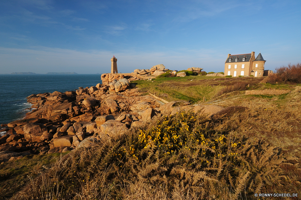 Bretagne Leuchtfeuer Turm Struktur Landschaft Himmel Fels Reisen Berg Wolken Hügel Tourismus Gebäude Schloss Wüste Stein landschaftlich im freien Architektur Festung Felsen im freien historischen Dach natürliche Haus Entwicklung des ländlichen Landschaft Baum Wahrzeichen Klippe Land Pflanze Stroh Szenerie Horizont Feld alt Geschichte Park Weizen Antike Wolke Landschaften Licht Kirche Kaktus Sand Schlucht nationalen Leuchtturm Küste Urlaub Landwirtschaft Land Bauernhof Herbst Gras historische Ozean ruhige Sonnenuntergang Mauer Bäume Tal Wald Wildnis Meer außerhalb Bau Sonnenaufgang Denkmal Pflanzen Berge Befestigung Umgebung Kapelle felsigen Sommer Panorama mittelalterliche Schutzüberzug Steine trocken Tourist Wiese Flora beacon tower structure landscape sky rock travel mountain clouds hill tourism building castle desert stone scenic outdoor architecture fortress rocks outdoors historic roof natural house rural countryside tree landmark cliff country plant thatch scenery horizon field old history park wheat ancient cloud scenics light church cactus sand canyon national lighthouse coast vacation agriculture land farm autumn grass historical ocean tranquil sunset wall trees valley forest wilderness sea outside construction sunrise monument plants mountains fortification environment chapel rocky summer panoramic medieval protective covering stones dry tourist meadow flora