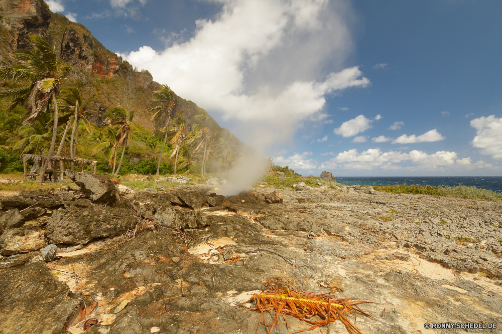 La Boca Del Diablo Berg Vulkan natürliche Höhe Landschaft geologische formation Fels Knoll Reisen Himmel Sand Wolken landschaftlich Park Tourismus Stein Felsen Berge im freien Wüste Wolke nationalen Meer Szenerie Ozean Spitze im freien Erde Abenteuer Wasser Geologie Strand Hügel Boden Wetter Baum Insel Ufer Klippe Küste natürliche Urlaub Szene vulkanische Sommer Sonnenuntergang Umgebung Krater Landschaften hoch Rauch Horizont Wildnis Wald Sonnenaufgang trocken Tag Eruption Schlucht Aushöhlung Schnee Becken Küste Wellen Land Gefahr aktive Fluss Wanderung Dampf Tal Herbst Wandern Extreme Wild Panorama Wärme Frühling Farbe Reise Ziel heiß Straße Bereich Mount Gelände Licht Sturm Welle Klima Steine Geysir Tourist Sonnenlicht Eis Lava Arid Klettern natürliche depression Tropischer Reise Urlaub Saison mountain volcano natural elevation landscape geological formation rock knoll travel sky sand clouds scenic park tourism stone rocks mountains outdoors desert cloud national sea scenery ocean peak outdoor earth adventure water geology beach hill soil weather tree island shore cliff coast natural vacation scene volcanic summer sunset environment crater scenics high smoke horizon wilderness forest sunrise dry day eruption canyon erosion snow basin coastline waves land danger active river hike steam valley autumn hiking extreme wild panorama heat spring color journey destination hot road range mount terrain light storm wave climate stones geyser tourist sunlight ice lava arid climb natural depression tropical trip holiday season