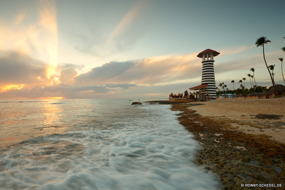 Bayahibe Playa Dominicus Strand Meer Ozean Sonnenuntergang Wasser Sonne Küste Reisen Sand Himmel Landschaft Sonnenaufgang Ufer Sommer Urlaub Anlegestelle Insel Tropischer Kontur Wolken Tourismus Welle Reflexion Urlaub Küste Dämmerung Horizont am Meer landschaftlich sonnig 'Nabend Wellen Orange Entspannen Sie sich Bucht Küstenlinie friedliche Wolke Unterstützung seelandschaft Surf Entspannung Paradies See Szene Wetter Szenerie bunte Golden Farbe idyllische Boot Baum Leuchtfeuer Licht Küste romantische Sonnenlicht Gerät Fels im freien ruhige Gezeiten Turm Pazifik Nacht klar Sonnenschein Tourist Resort Morgenröte Reiseziele Felsen Barrier Stadt Körper des Wassers dunkel hell gelb Ziel Saison Ruhe entspannende Fluss Schiff Dämmerung Struktur Himmel Kap Stein Palm Berge Wärme warm natürliche Sterne Frühling Landschaften Nautik im freien welligkeit Reise Freizeit Wellenbrecher Park Gold Bäume Tag beach sea ocean sunset water sun coast travel sand sky landscape sunrise shore summer vacation pier island tropical silhouette clouds tourism wave reflection holiday coastline dusk horizon seaside scenic sunny evening waves orange relax bay shoreline peaceful cloud support seascape surf relaxation paradise lake scene weather scenery colorful golden color idyllic boat tree beacon light coastal romantic sunlight device rock outdoors tranquil tide tower pacific night clear sunshine tourist resort dawn destinations rocks barrier city body of water dark bright yellow destination season calm relaxing river ship twilight structure heaven cape stone palm mountains heat warm natural star spring landscapes nautical outdoor ripple trip leisure breakwater park gold trees day