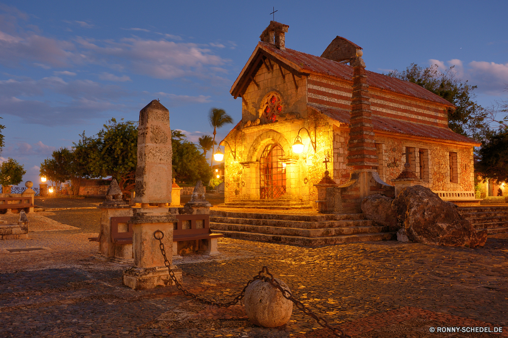 Altos de Chavon Tempel Architektur Antike Gebäude Religion Reisen Geschichte alt Kloster Tourismus Schloss Palast Stein Struktur Wahrzeichen berühmte Denkmal historischen Haus Turm Kirche Himmel Kultur Residenz religiöse Residenz Backstein historische Platz Befestigung Ruine traditionelle Mauer Stadt religiöse aussenansicht Pagode Kathedrale Tourist Erbe Ruine Spiritualität Schrein Friedhof Kuppel Statue Defensive Struktur Skulptur mittelalterliche Kunst Gottesdienst Gold Osten beten Urlaub Gott Landschaft Stadt Vergangenheit majestätisch glauben Antik Website Baum Brunnen Wohnung Archäologische Südosten indigene Jahrhundert Orthodoxe hoch Gebäude im freien Platz Dach Ernten Archäologie Fels Szene Farbe niemand Bau Mysterium Hauptstadt Festung Spalte Urban temple architecture ancient building religion travel history old monastery tourism castle palace stone structure landmark famous monument historic house tower church sky culture residence religious residence brick historical place fortification ruin traditional wall city religious exterior pagoda cathedral tourist heritage ruins spirituality shrine cemetery dome statue defensive structure sculpture medieval art worship gold east praying vacation god landscape town past majestic faith antique site tree fountain dwelling archaeological southeast indigenous century orthodox high buildings outdoors square roof reap archeology rock scene color nobody construction mystery capital fortress column urban