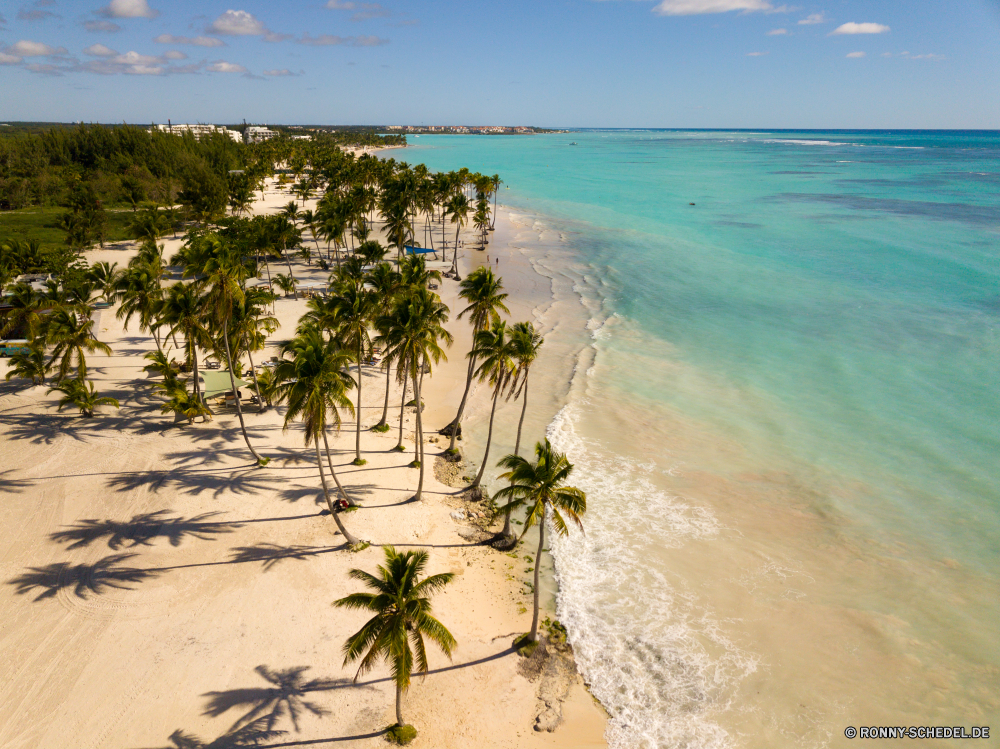 Playa Juanillo Strand Sand Ozean Meer Küste Tropischer Urlaub Wasser Insel Paradies Palm Himmel Sandbank Reisen Sommer Landschaft Ufer Welle Resort Entspannen Sie sich Sonne Bar Baum exotische landschaftlich sonnig Urlaub Bucht idyllische Küste Türkis seelandschaft Tourismus Entspannung Wolke Horizont Barrier Grat am Meer ruhige Wolken Wendekreis Kokosnuss Wellen Sonnenlicht Ziel Lagune natürliche Höhe Surf Szenerie Erholung romantische heiß klar im freien Küstenlinie Ruhe Tag warm friedliche niemand Bäume Urlaub Szene Tropen gelassene Boot Übernachtung Reiseziele Felsen Reise sandigen Schwimmen im freien geologische formation Frieden natürliche entspannende Tourist Küste Pazifik Einsamkeit Fels Sonnenschein Rest Escape Landschaften bunte Blatt Traum Freizeit Sonnenuntergang Berg Hochzeitsreise Kreuzfahrt Dschungel Reise Urlaub Körper des Wassers beach sand ocean sea coast tropical vacation water island paradise palm sky sandbar travel summer landscape shore wave resort relax sun bar tree exotic scenic sunny holiday bay idyllic coastline turquoise seascape tourism relaxation cloud horizon barrier ridge seaside tranquil clouds tropic coconut waves sunlight destination lagoon natural elevation surf scenery recreation romantic hot clear outdoor shoreline calm day warm peaceful nobody trees vacations scene tropics serene boat getaway destinations rocks journey sandy swim outdoors geological formation peace natural relaxing tourist coastal pacific solitude rock sunshine rest escape scenics colorful leaf dream leisure sunset mountain honeymoon cruise jungle trip holidays body of water