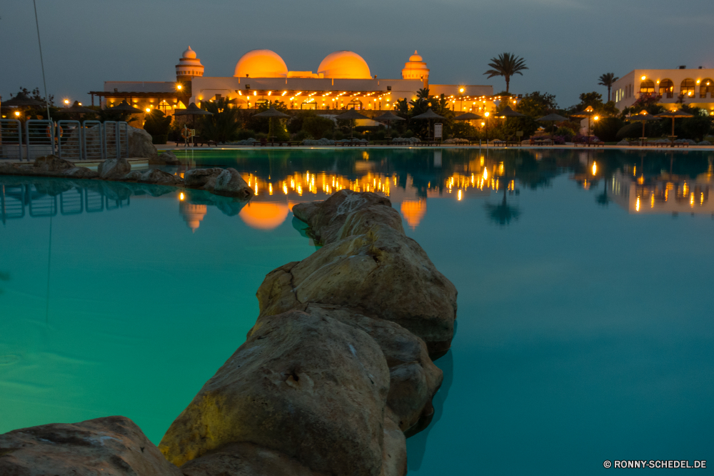 Gorgonia Beach Resort Tempel Gebäude Fluss Architektur Reflexion Stadt Wasser Palast Reisen Himmel Nacht Wahrzeichen Tourismus Turm Stadt Stadtansicht Brücke Denkmal Kuppel See Landschaft alt berühmte Urban 'Nabend Geschichte Struktur Schloss Haus Kultur Dämmerung Wolken Hauptstadt Sonnenaufgang Kirche historischen Sonnenuntergang Religion Moschee Skyline Gebäude Park Residenz Antike Licht Dach Szene Sonne Stein Morgenröte Boot Sommer Tourist ruhige am Morgen Baum Urlaub Teich landschaftlich Ziel Lichter Meer am Wasser Wolke Anlegestelle beleuchtete Ort der Anbetung religiöse Hügel im freien Regierung Boote Minarett Bau Innenstadt Kathedrale Spiegel Schiff Platz aussenansicht Insel Ruhe Horizont Tag Herbst temple building river architecture reflection city water palace travel sky night landmark tourism tower town cityscape bridge monument dome lake landscape old famous urban evening history structure castle house culture dusk clouds capital sunrise church historic sunset religion mosque skyline buildings park residence ancient light roof scene sun stone dawn boat summer tourist tranquil morning tree vacation pond scenic destination lights sea waterfront cloud pier illuminated place of worship religious hill outdoors government boats minaret construction downtown cathedral mirror ship place exterior island calm horizon day autumn