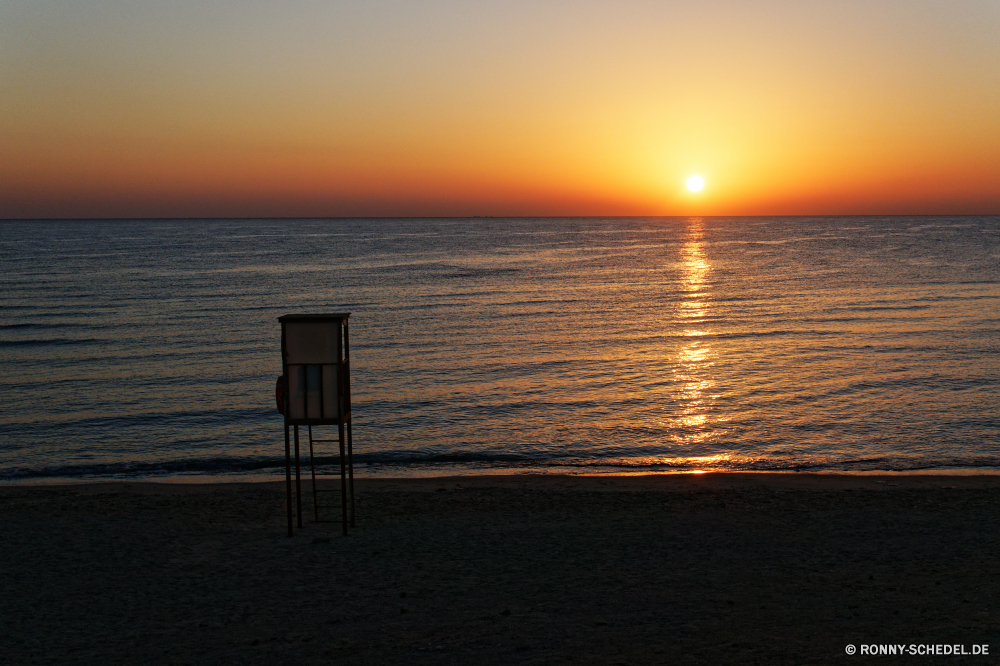 The Three Corners Equinox Beach Resort Sonne Sterne Sonnenuntergang Himmelskörper Ozean Meer Strand Wasser Himmel Sonnenaufgang Reisen Küste Dämmerung Orange Kontur Sand Horizont Sommer 'Nabend Landschaft Wolken Reflexion Urlaub Wellen Insel Tropischer Sonnenlicht Küste Wolke Anlegestelle Welle friedliche Bucht Entspannen Sie sich Morgenröte Ufer Golden Licht romantische ruhige Unterstützung Paradies Boot Urlaub Ruhe landschaftlich Stuhl Nacht Tourismus Szene Baum gelb Dämmerung Farbe seelandschaft Gold Atmosphäre dunkel gelassene Gerät See Menschen Romantik bunte Mann idyllische Urlaub Sonnenschein am Meer Entspannung am Morgen Fluss welligkeit Sitz im freien sonnig Palm Tourist Wetter Gezeiten Pazifik dramatische Angeln klar Himmel Frühling Resort Urlaub Frieden Bäume Reiseziele Klima Traum Berge Freizeit warm entspannende Szenerie Erholung paar Inseln Segeln Strahl Ziel Küstenlinie sun star sunset celestial body ocean sea beach water sky sunrise travel coast dusk orange silhouette sand horizon summer evening landscape clouds reflection vacation waves island tropical sunlight coastline cloud pier wave peaceful bay relax dawn shore golden light romantic tranquil support paradise boat holiday calm scenic chair night tourism scene tree yellow twilight color seascape gold atmosphere dark serene device lake people romance colorful man idyllic vacations sunshine seaside relaxation morning river ripple seat outdoors sunny palm tourist weather tide pacific dramatic fishing clear heaven spring resort holidays peace trees destinations climate dream mountains leisure warm relaxing scenery recreation couple islands sailing ray destination shoreline