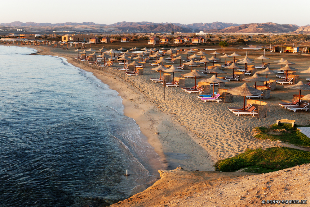 The Three Corners Equinox Beach Resort Wellenbrecher Barrier Obstruktion Strand Meer Ozean Struktur Wasser am Meer Landschaft Küste Reisen Himmel Ufer Küstenlinie Sand Tourismus Küste Urlaub Sommer Stadt Bucht Szenerie Sonne landschaftlich Insel Horizont Fels Welle Anlegestelle seelandschaft Sonnenuntergang Urlaub Felsen Stadt Wolke Panorama Wellen im freien Tropischer Meeresküste Panorama Szene Boot Wolken Stein Tourist Architektur Küste Surf See ruhige Gezeiten Stadtansicht Sonnenaufgang Ziel friedliche Reiseziele sonnig idyllische Tag Resort im freien Berg Urban Hafen Paradies Baum Entspannen Sie sich 'Nabend Fluss Ruhe Schiff Wahrzeichen Erholung Marina Inseln Luftbild Pazifik Landschaften Steine Gebäude Reise Entspannung Urlaub Park Gebäude breakwater barrier obstruction beach sea ocean structure water seaside landscape coast travel sky shore shoreline sand tourism coastline vacation summer city bay scenery sun scenic island horizon rock wave pier seascape sunset holiday rocks town cloud panorama waves outdoor tropical seashore panoramic scene boat clouds stone tourist architecture coastal surf lake tranquil tide cityscape sunrise destination peaceful destinations sunny idyllic day resort outdoors mountain urban port paradise tree relax evening river calm ship landmark recreation marina islands aerial pacific scenics stones buildings trip relaxation vacations park building