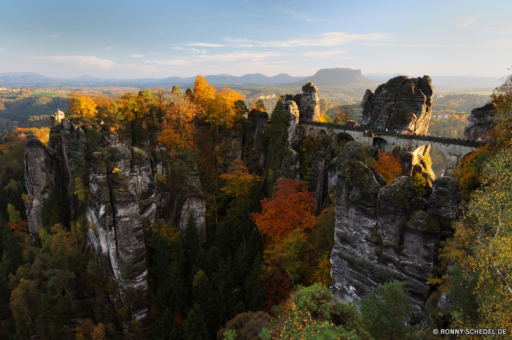 Bastei Stechginster Strauch woody plant Landschaft vascular plant Berg Baum Wald Herbst fallen Bäume Tal Park Himmel Fluss Pflanze Schlucht im freien Fels Berge Saison Reisen nationalen Szenerie bunte im freien Blatt gelb Stein Wasser Tourismus Belaubung landschaftlich Hölzer Wolken Blätter Szene Orange Hügel Sommer See Schlucht Urlaub Entwicklung des ländlichen Wolke Gras Holz natürliche Umgebung Farbe Farben Schloss Reflexion sonnig Wildnis Branch Wandern friedliche Landschaft Golden Tag Bereich ruhige Klippe Hügel Spitze saisonale Landschaften Stream Wüste Nach oben Straße Horizont Wiese Jahreszeiten Licht hoch Bereich Panorama hell Felsen Tourist Frieden Gold Braun Sonnenuntergang Land Sonne Südwesten Aushöhlung natürliche depression außerhalb Weide Pfad Reise Schnee Befestigung gorse shrub woody plant landscape vascular plant mountain tree forest autumn fall trees valley park sky river plant canyon outdoors rock mountains season travel national scenery colorful outdoor leaf yellow stone water tourism foliage scenic woods clouds leaves scene orange hill summer lake ravine vacation rural cloud grass wood natural environment color colors castle reflection sunny wilderness branch hiking peaceful countryside golden day range tranquil cliff hills peak seasonal scenics stream desert top road horizon meadow seasons light high area panorama bright rocks tourist peace gold brown sunset country sun southwest erosion natural depression outside pasture path trip snow fortification