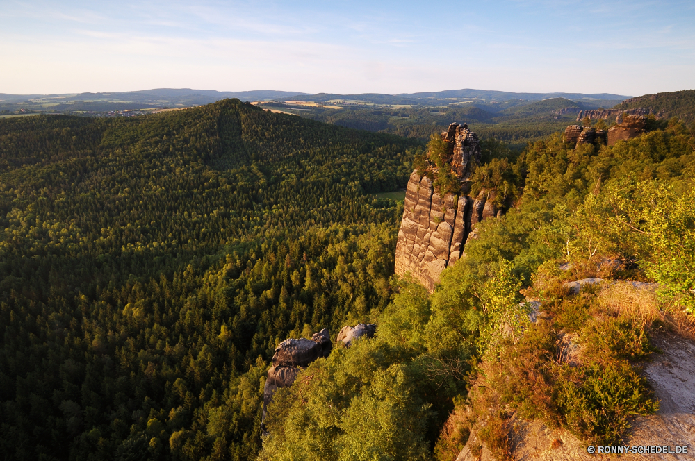 Schrammsteinaussicht Schlucht Tal Schlucht Berg Landschaft Berge Park natürliche depression Himmel Fels Reisen Baum nationalen im freien Herbst Wolken landschaftlich Wald Klippe Bäume Tourismus Wildnis Fluss fallen Stein Wüste im freien Szenerie Hügel Schloss Orange Urlaub Felsen Wahrzeichen Südwesten Wandern Bereich Abenteuer Felge Grand Tourist bunte Stechginster Aushöhlung Saison Sommer gelb friedliche Geologie Strauch Spitze Entwicklung des ländlichen Sand Farbe natürliche Wasser Belaubung woody plant Gras Wunder Pflanze Westen Befestigung Wolke geologische Wiese Hügel Panorama Szene Süden Straße Hochland Mesa Blätter Hölzer außerhalb Landschaft Mauer Welt Kiefer felsigen Antike vascular plant Bereich Defensive Struktur geologische formation ruhige hell Mount Blatt sonnig Wanderweg alt berühmte Licht Reflexion Sonne Schnee Farben Architektur Struktur canyon valley ravine mountain landscape mountains park natural depression sky rock travel tree national outdoors autumn clouds scenic forest cliff trees tourism wilderness river fall stone desert outdoor scenery hill castle orange vacation rocks landmark southwest hiking range adventure rim grand tourist colorful gorse erosion season summer yellow peaceful geology shrub peak rural sand color natural water foliage woody plant grass wonder plant west fortification cloud geological meadow hills panorama scene south road highland mesa leaves woods outside countryside wall world pine rocky ancient vascular plant area defensive structure geological formation tranquil bright mount leaf sunny trail old famous light reflection sun snow colors architecture structure