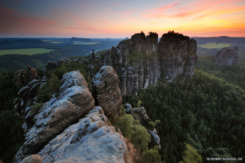 Schrammsteinaussicht Klippe geologische formation Landschaft Fels Berg Schlucht Himmel landschaftlich Reisen Tal Tourismus Urlaub Felsen Küste Stein Berge Wasser Park Meer felsigen Szenerie Ozean nationalen Schlucht Wolken Baum Wald Sommer Fluss im freien Wüste Bereich Küste Aushöhlung im freien natürliche Wildnis Szene Wolke sonnig Hügel Sand Strand Geologie Spitze Urlaub friedliche Sonne Süden Tourist Insel natürliche depression Grand Bäume Wandern seelandschaft Bucht Linie Klippen Ufer Abenteuer Horizont Umgebung Bildung Busch hoch Gras Kap Felge Südwesten Wild Westen Welle Tag Paradies Orange Ziel geologische Frühling Farbe Panorama alt Kiefer Bereich Pflanze Pfad ruhige Wahrzeichen schwarz Sonnenlicht cliff geological formation landscape rock mountain canyon sky scenic travel valley tourism vacation rocks coast stone mountains water park sea rocky scenery ocean national ravine clouds tree forest summer river outdoor desert range coastline erosion outdoors natural wilderness scene cloud sunny hill sand beach geology peak holiday peaceful sun south tourist island natural depression grand trees hiking seascape bay line cliffs shore adventure horizon environment formation bush high grass cape rim southwest wild west wave day paradise orange destination geological spring color panoramic old pine area plant path tranquil landmark black sunlight