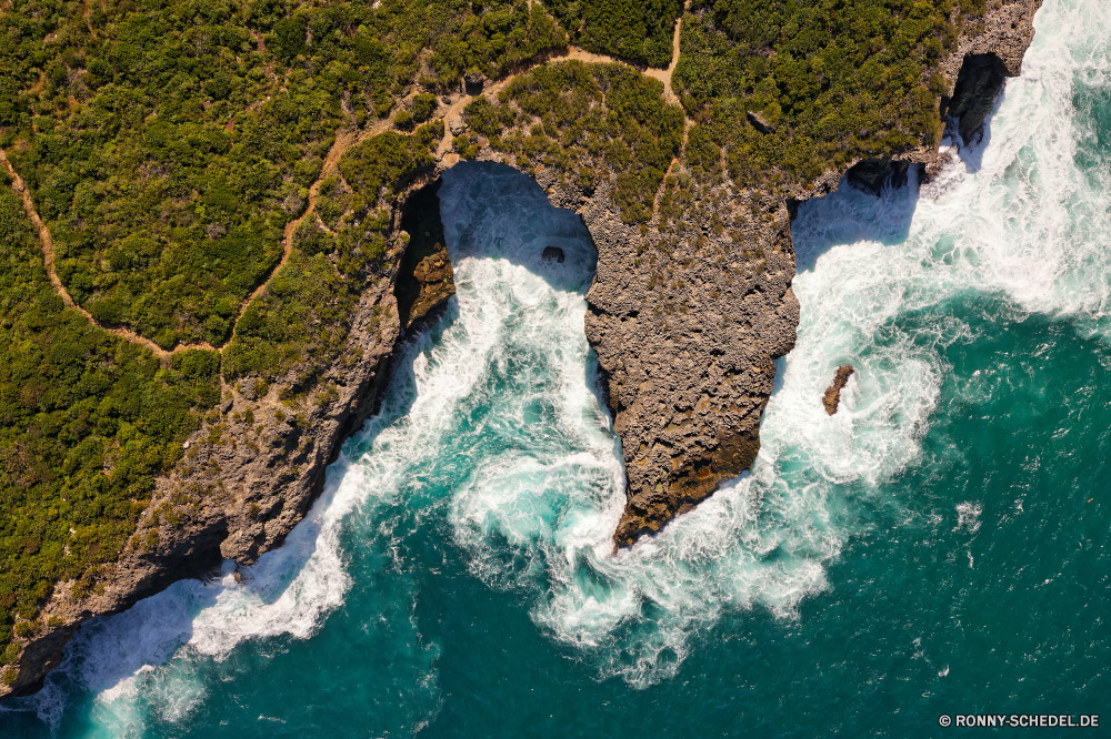 Guadeloupe Eis Wasser Kristall Fluss solide Stein Wasserfall Stream Landschaft Fels Ozean Meer kalt platsch im freien nass Felsen fließende Strömung Creek Jagdhund Umgebung Bewegung Grunge natürliche alt Berg Park Oberfläche Loch im freien Strand Sommer Reisen Winter schmutzig Schnee Wildnis Hund See Moos Kühl Textur Einfrieren felsigen Detail fallen Wild Wald Muster Steine Frühling Rau Drop Küste gefroren Saison Verwittert Himmel Bracke fallen im Alter von Gestaltung Szene Arktis Teich Wandern Frost rostige Spaß Tourismus Schließen Berge Ökologie Struktur friedliche Reflexion Sand Wetter Material Mauer Entwicklung des ländlichen Land landschaftlich ice water crystal river solid stone waterfall stream landscape rock ocean sea cold splash outdoor wet rocks flowing flow creek hunting dog environment motion grunge natural old mountain park surface hole outdoors beach summer travel winter dirty snow wilderness dog lake moss cool texture freeze rocky detail falling wild forest pattern stones spring rough drop coast frozen season weathered sky hound fall aged design scene arctic pond hiking frost rusty fun tourism close mountains ecology structure peaceful reflection sand weather material wall rural country scenic