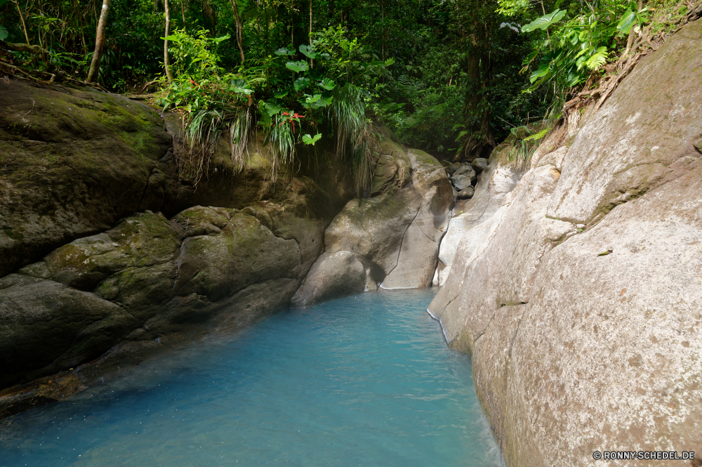 Guadeloupe geologische formation Höhle Kanal Fluss Körper des Wassers Wasser Landschaft Fels Wasserfall Berg Stream Stein Wald Klippe im freien Creek Sommer Felsen Baum Park fließende Strömung Reisen landschaftlich Frühling Kaskade Wild Umgebung natürliche Wildnis Moos fallen Tourismus Bewegung im freien Szenerie Berge friedliche Meer nationalen Küste nass Bäume See Insel platsch Strand Steine Küste Szene frisch Himmel Drop felsigen Ozean glatte Schlucht Tag Reinigen fallen Tropischer Pflanze rasche Urlaub Urlaub Herbst Hügel Blatt Geschwindigkeit frische Luft Erholung fällt klar Hölzer sonnig Paradies Saison ruhige Kühl Sonne Entwicklung des ländlichen Sand Gras Wandern Ruhe Tourist Wasserfälle kalt Erhaltung Bucht gelassene Holz Belaubung Ökologie geological formation cave channel river body of water water landscape rock waterfall mountain stream stone forest cliff outdoor creek summer rocks tree park flowing flow travel scenic spring cascade wild environment natural wilderness moss fall tourism motion outdoors scenery mountains peaceful sea national coast wet trees lake island splash beach stones coastline scene fresh sky drop rocky ocean smooth canyon day clean falling tropical plant rapid holiday vacation autumn hill leaf speed freshness recreation falls clear woods sunny paradise season tranquil cool sun rural sand grass hiking calm tourist waterfalls cold conservation bay serene wood foliage ecology