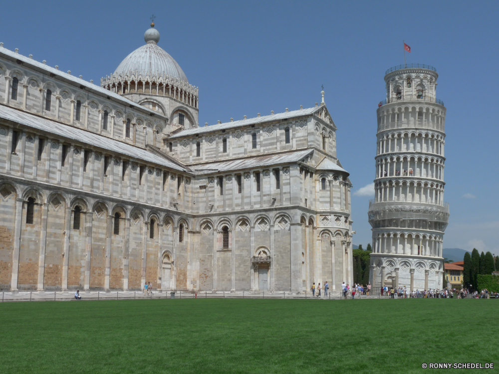 Der schiefe Turm von Pisa Palast Gebäude Residenz Haus Architektur Wohnung Wahrzeichen Tourismus Struktur Kuppel berühmte Reisen Stadt Geschichte Kirche Denkmal Gehäuse Kathedrale Himmel historischen Turm alt aussenansicht historische Antike Religion Kultur Hauptstadt Fassade Tourist Schloss Hochschule Spalte Gras Stein Universität Platz Urban Regierung Kapitol Marmor England Flag Politik Erbe Königliche Tempel Stadt Renaissance mittelalterliche Attraktion Bau Symbol nationalen Roman Museum glauben Ziel Sommer Urlaub Kongress Basilika Klassische Urlaub Vereinigte Statue Mauer Kunst Hügel Garten Klassische Park Bogen barocke Besichtigungen Gesetz König St Stadtansicht traditionelle Landschaft Fenster Platz Kloster palace building residence house architecture dwelling landmark tourism structure dome famous travel city history church monument housing cathedral sky historic tower old exterior historical ancient religion culture capital facade tourist castle college column grass stone university place urban government capitol marble england flag politics heritage royal temple town renaissance medieval attraction construction symbol national roman museum faith destination summer vacation congress basilica classical holiday united statue wall art hill garden classic park arch baroque sightseeing law king st cityscape traditional landscape window square monastery